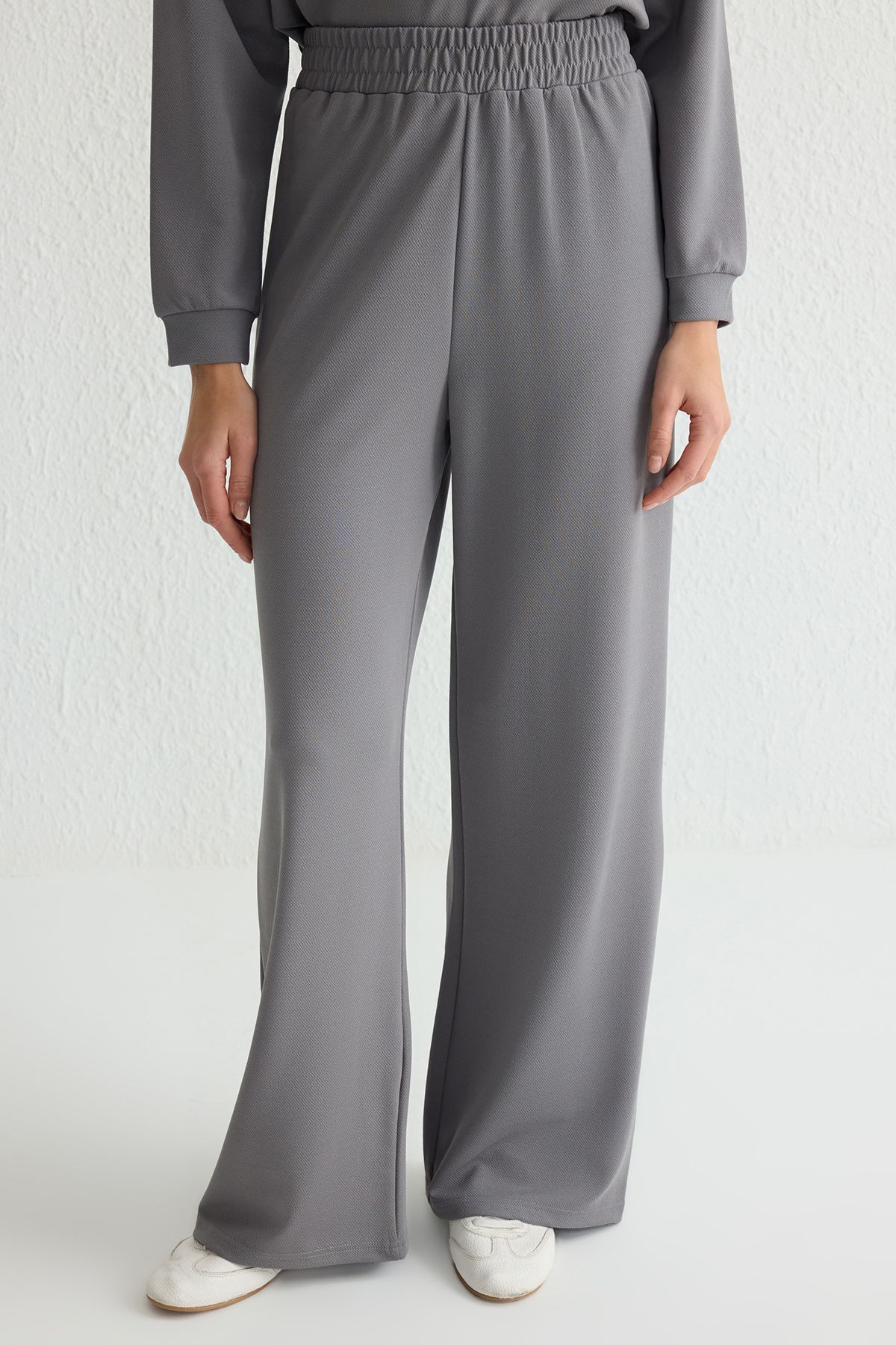 Trendyol Modest-Grauer Polokragen-Krepp-Strick-Unterteil-Oberteil-Anzug TCTSS25US00009 4