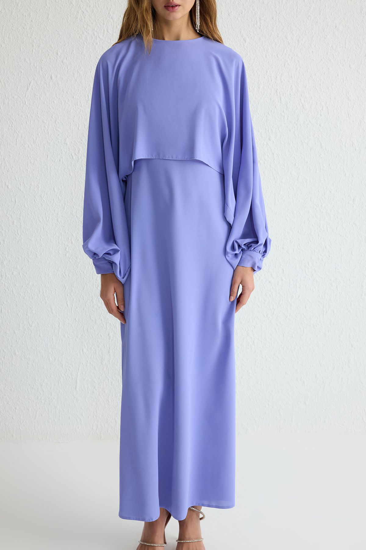 Trendyol Modest-Detailné tkané večerné šaty Purple Cape Tctss25Db00006 2