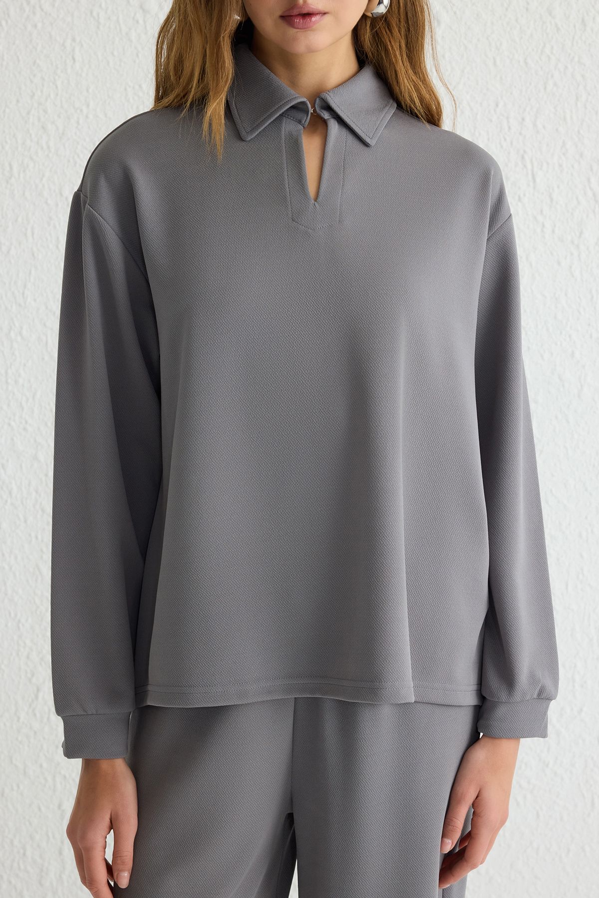 Trendyol Modest-Grauer Polokragen-Krepp-Strick-Unterteil-Oberteil-Anzug TCTSS25US00009 3