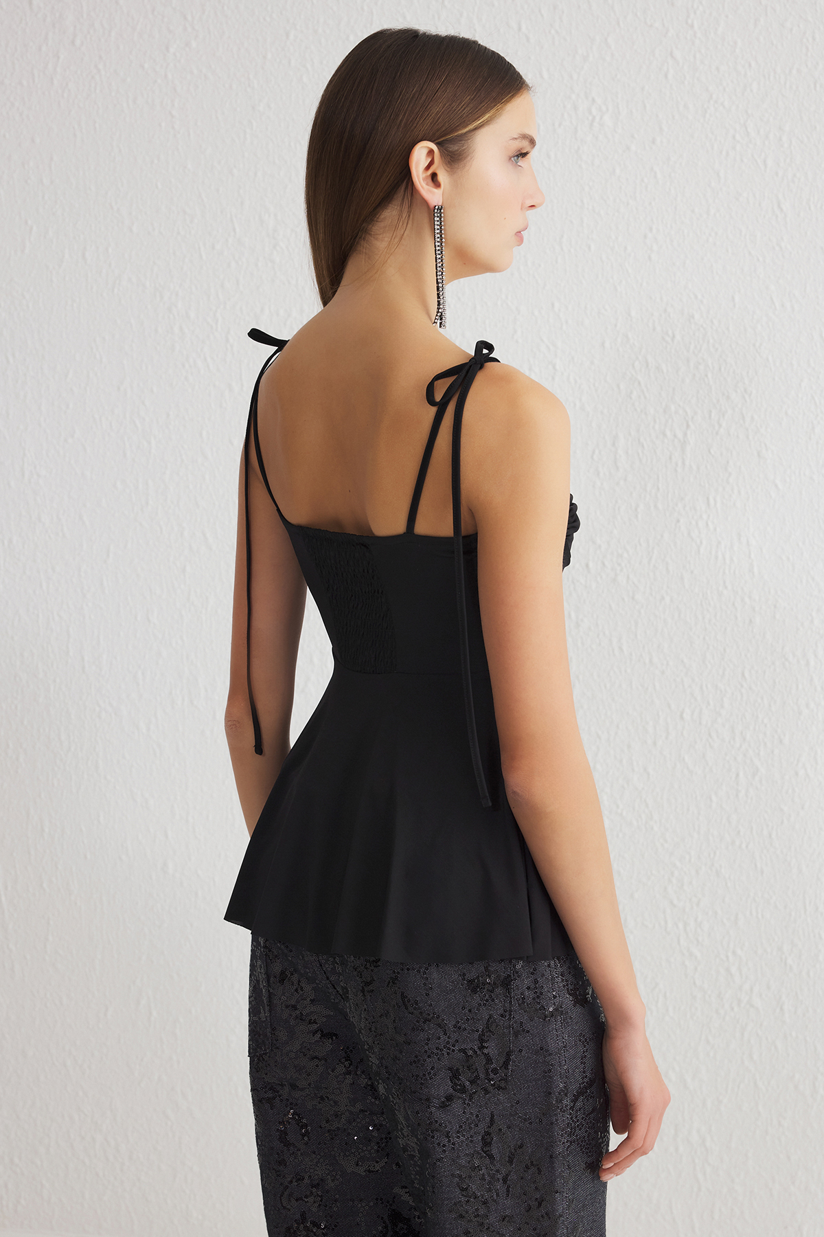 Trendyolmilla  Siyah Göğüs Detaylı Örme Bluz TPRSS25BZ00006 - Görsel 5