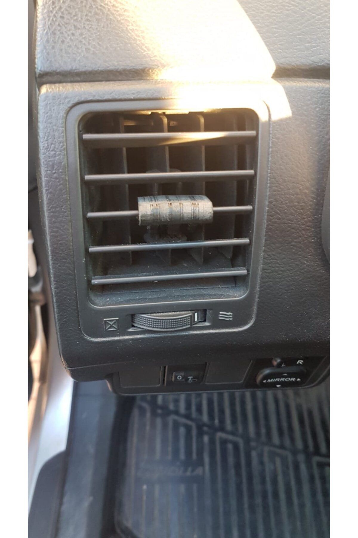 Lucest Toyota Corolla havalandırma düğmesi T4901580