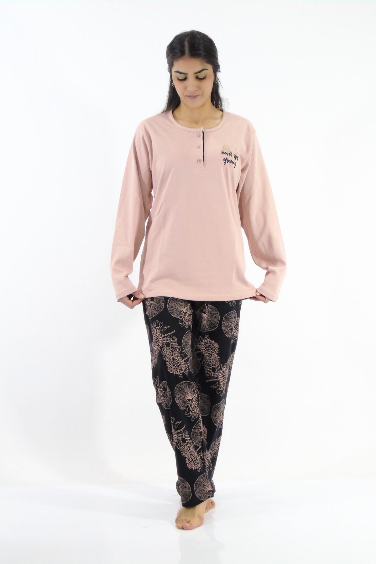 mefa-Patterned Interlock Pajama Set 4