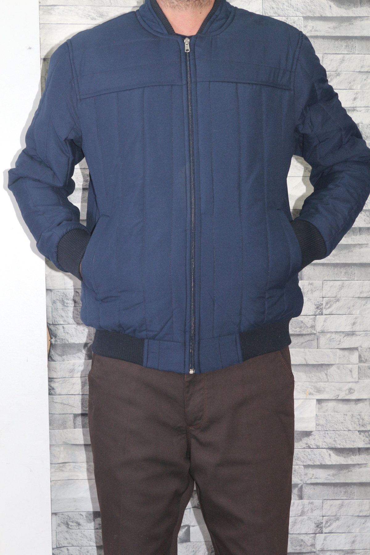 کاپشن  2.43989E+018