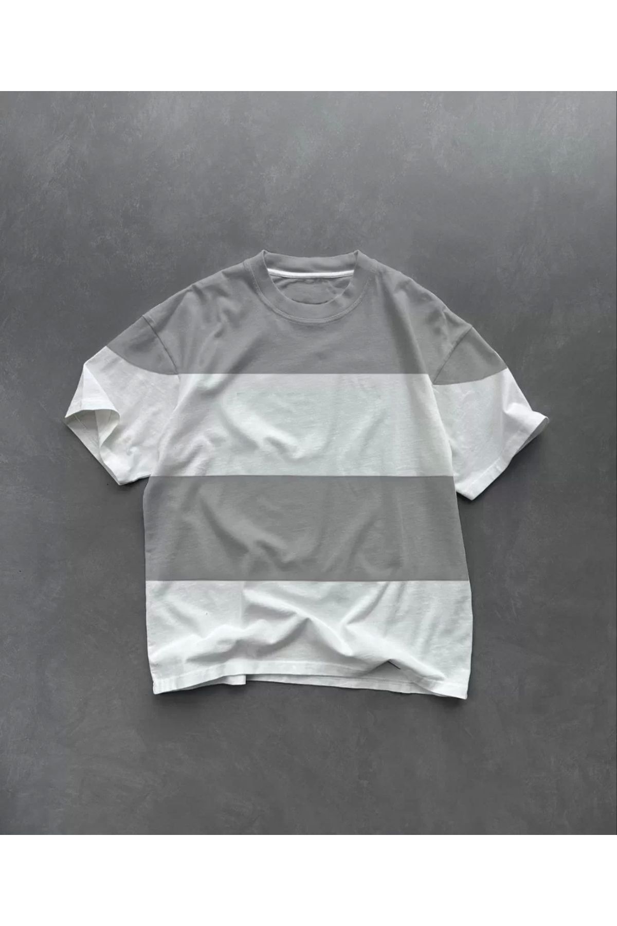 AE Stil Unisex Bisiklet Yaka Parçalı T-Shirt - Gri