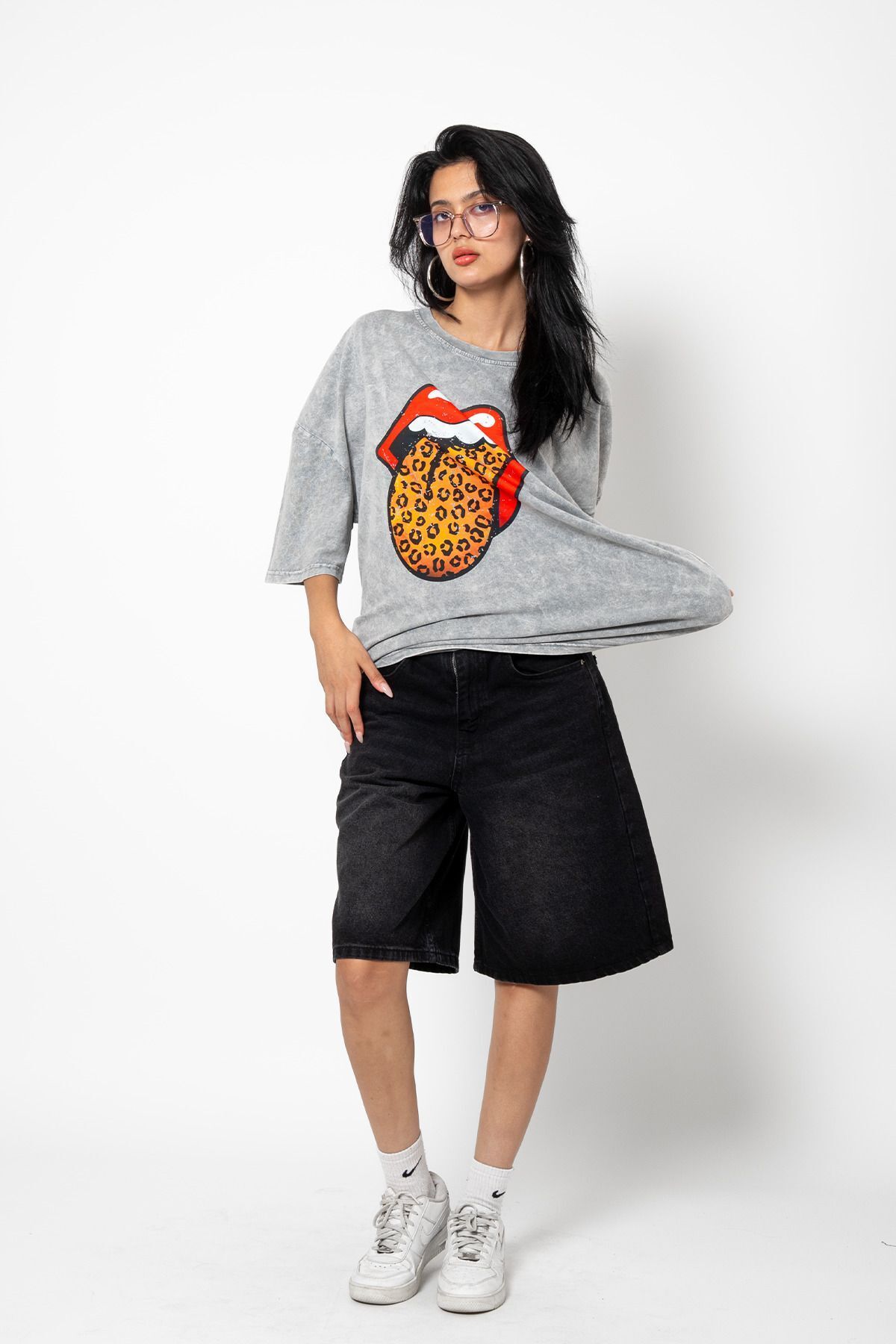 Sekizbiraltı-Rolling Stones Leopardí vzor - Unisex oversize bílé tričko 4