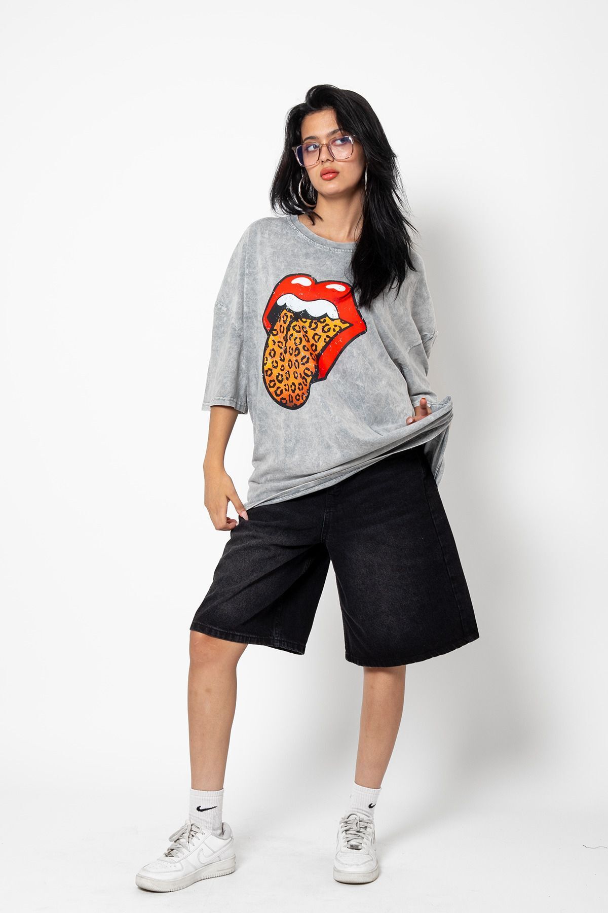Sekizbiraltı-Rolling Stones Leopardí vzor - Unisex oversize bílé tričko 7