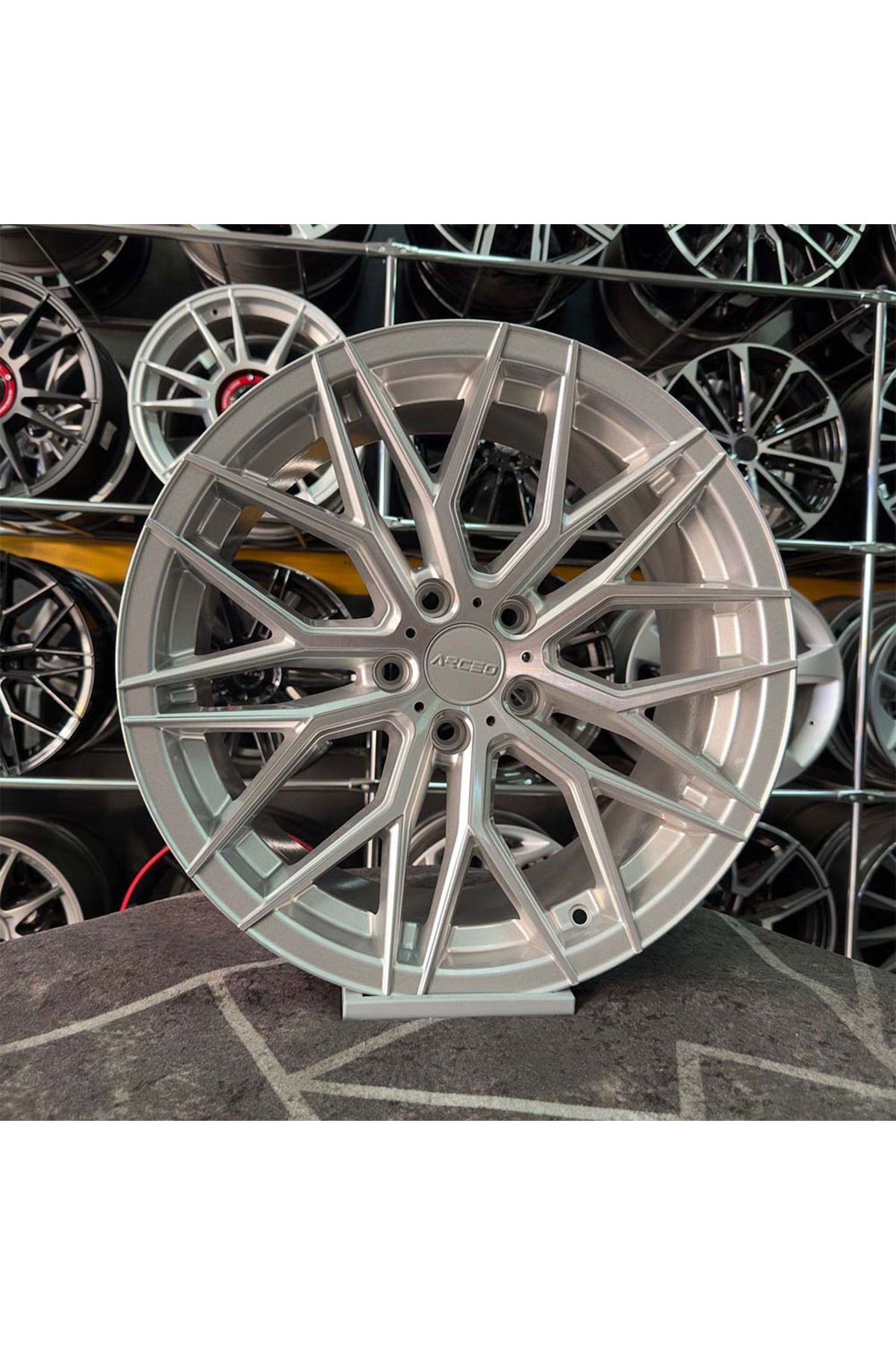 arceo 20" (inç) 5x120 Arceo Valenci̇a Gümüş Elmas Kesi̇m 9-10 Ofset Jant Modeli Bmw (4 Adet)