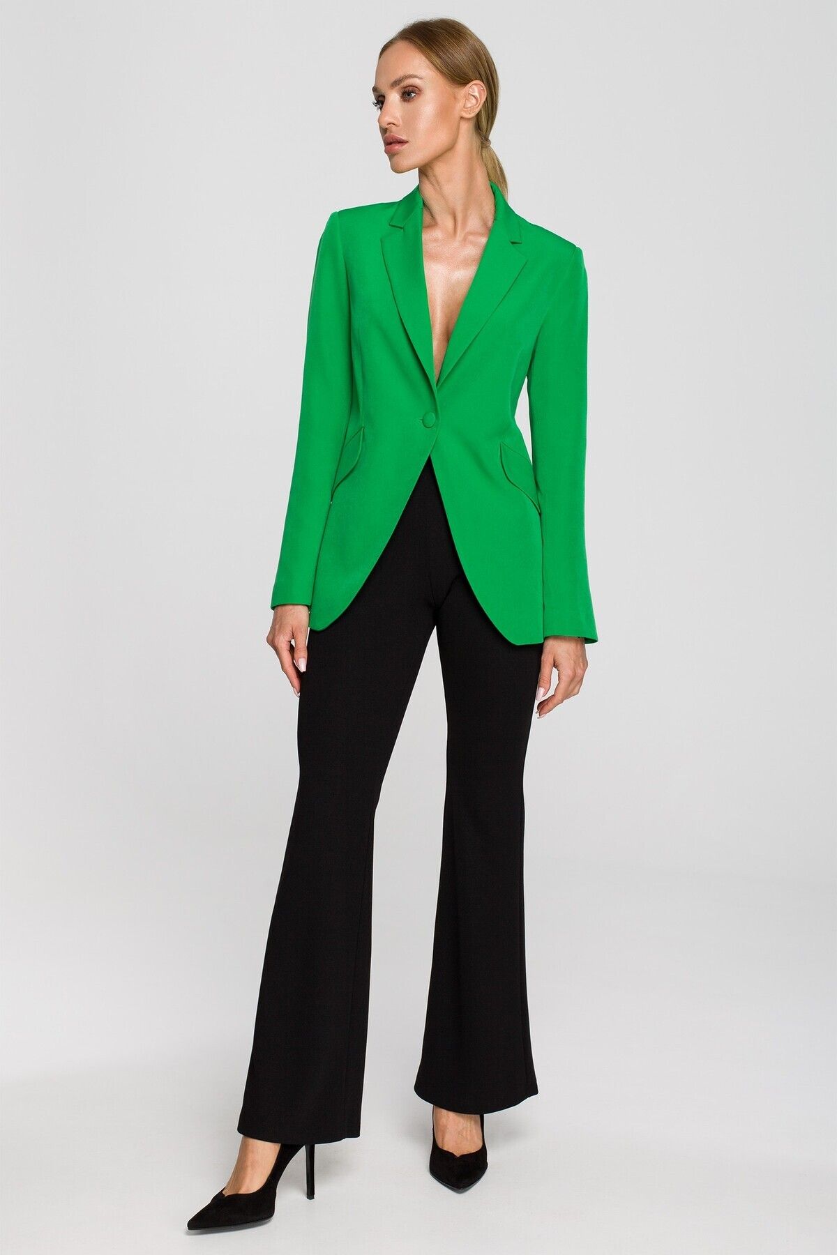 Made of Emotion-Blazer fastened with a single button 2