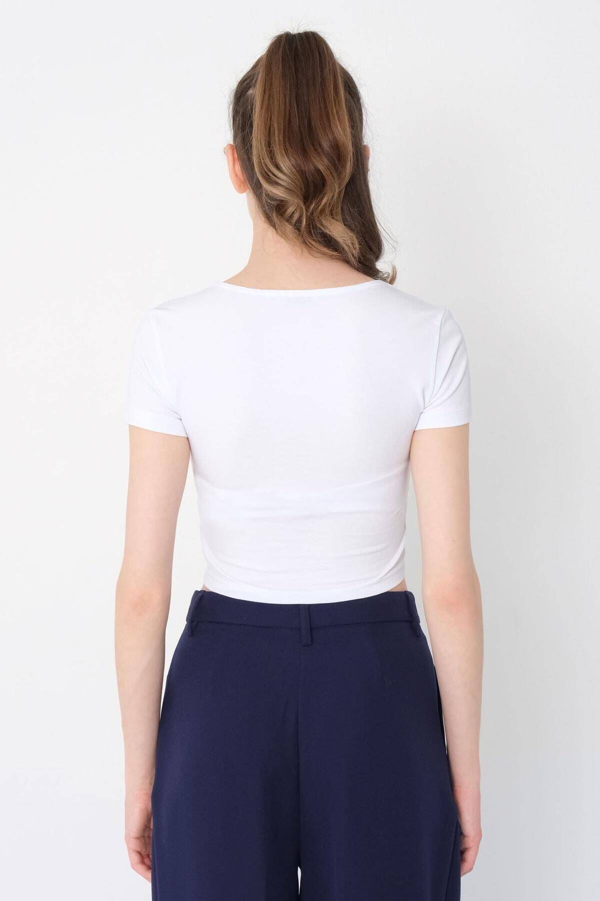 Addax-P1417-M13 Model U-Neck Crop T-Shirt 5