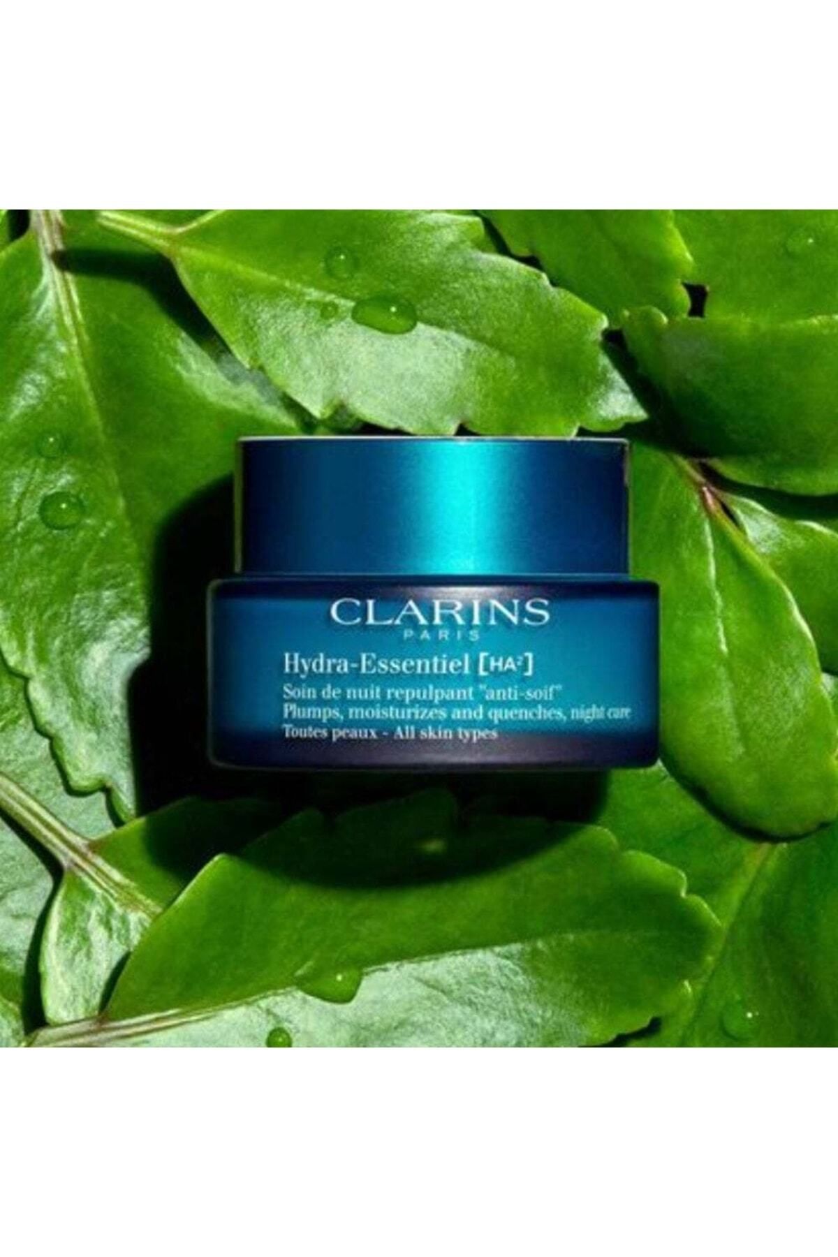 Clarins Kuru Cansız Ciltler İçin Yoğun Nem Veren Besleyici Bakım Kremi 50ml