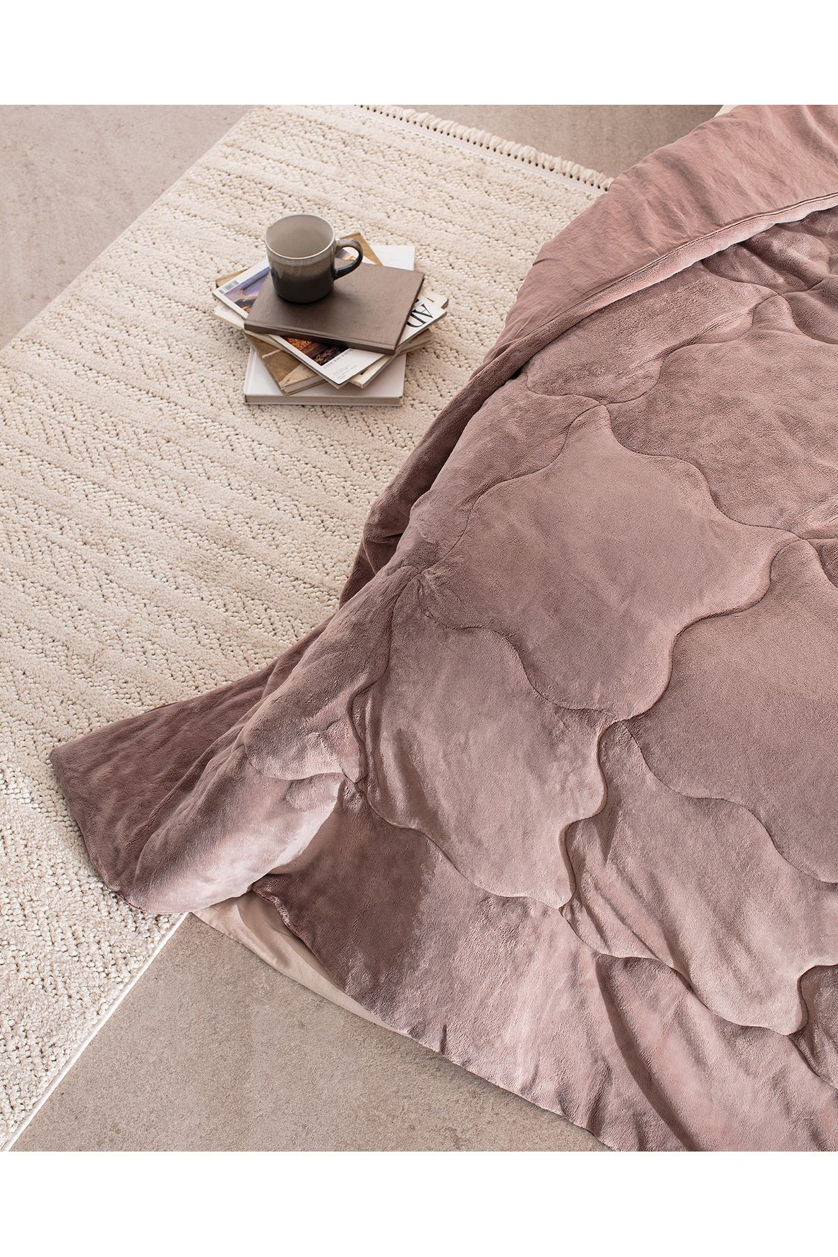 Madame Coco-Kaira Double Comforter Set - Powder 4