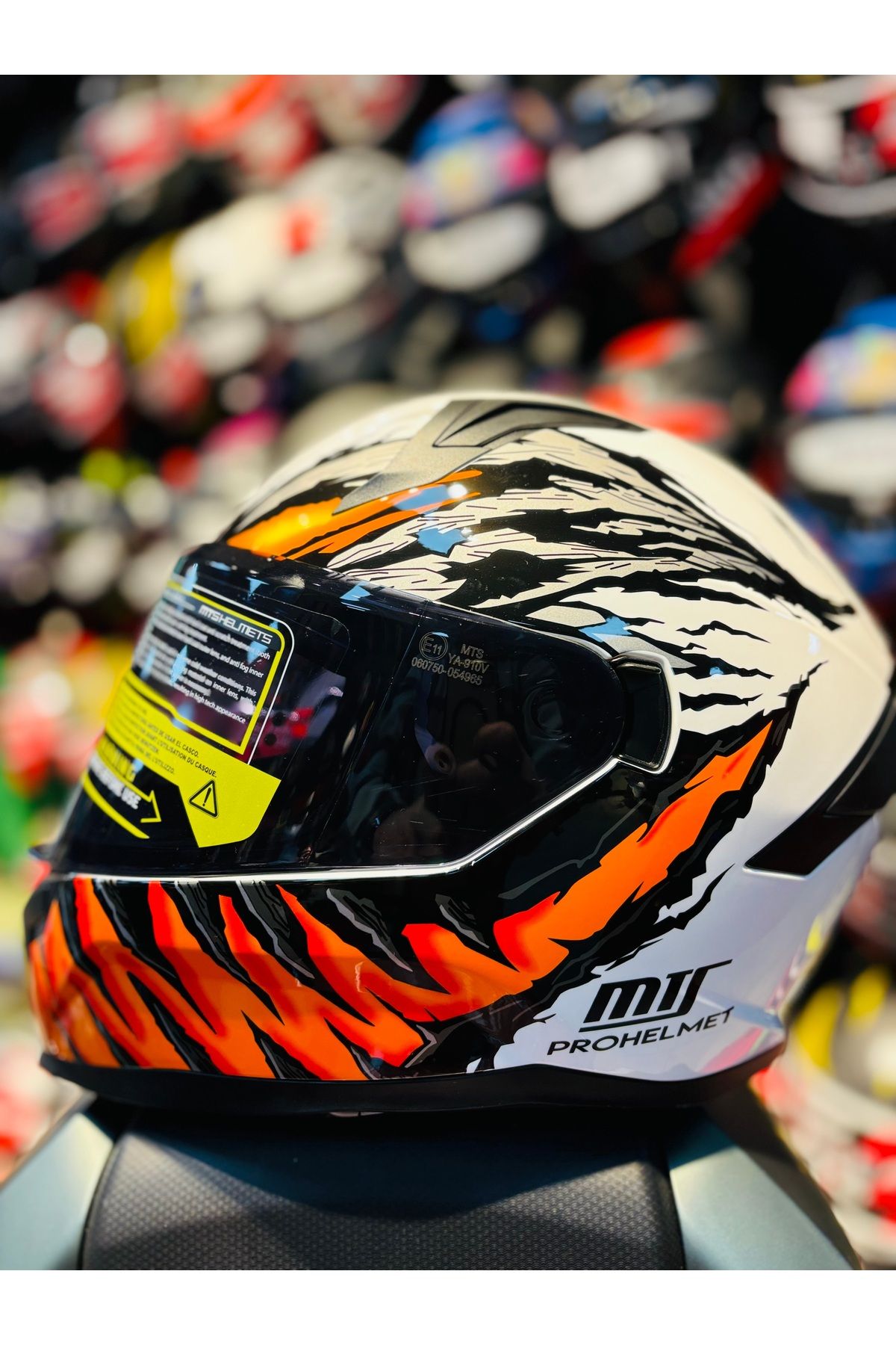 MTS 910 HELMET FULL FACE GÜNEŞ VİZÖRLÜ İNSECT MOTOSİKLET KASKI (BEYAZ)