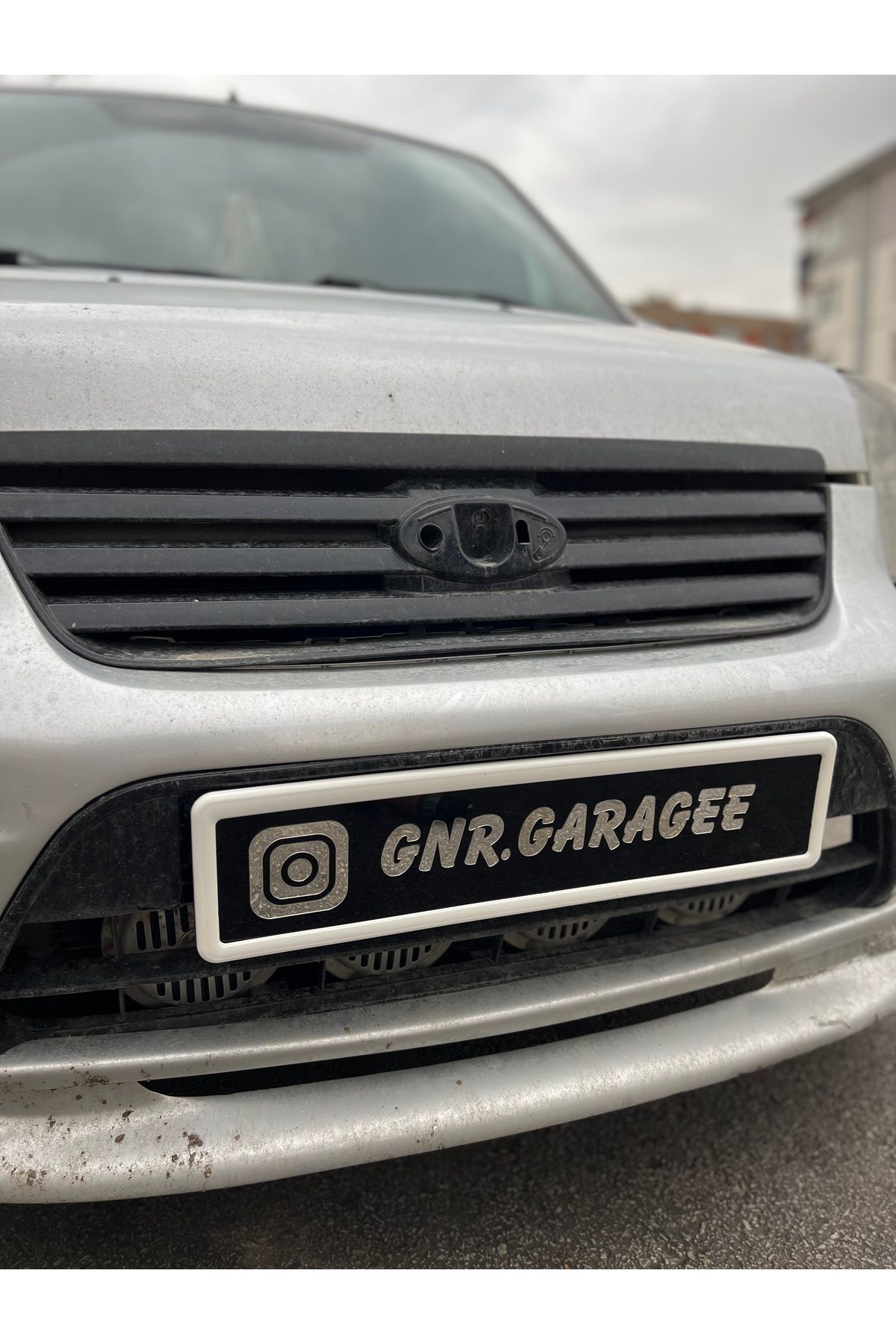 GNRGARAGE 1 ADET BEYAZ ÇITÇIT PLAKALIK