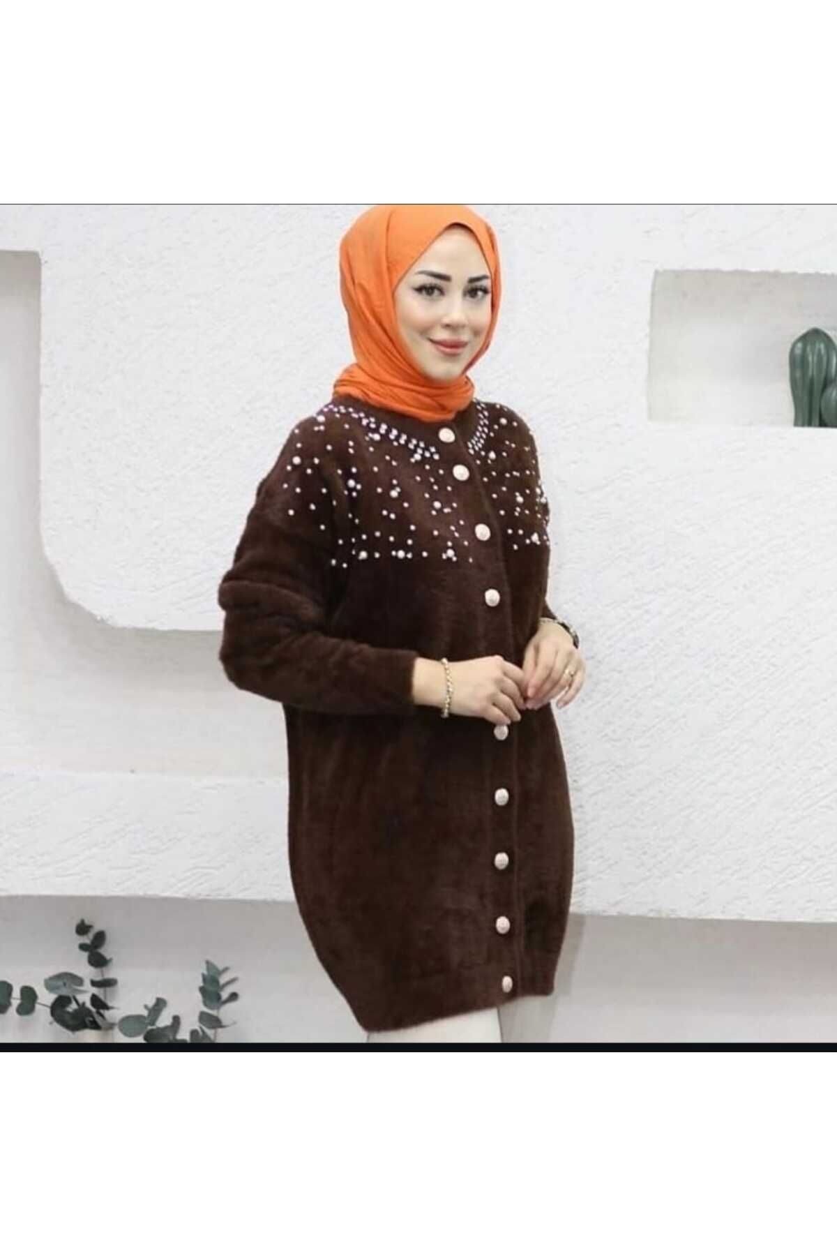 Butik Nefise İncili Peluş Hırka