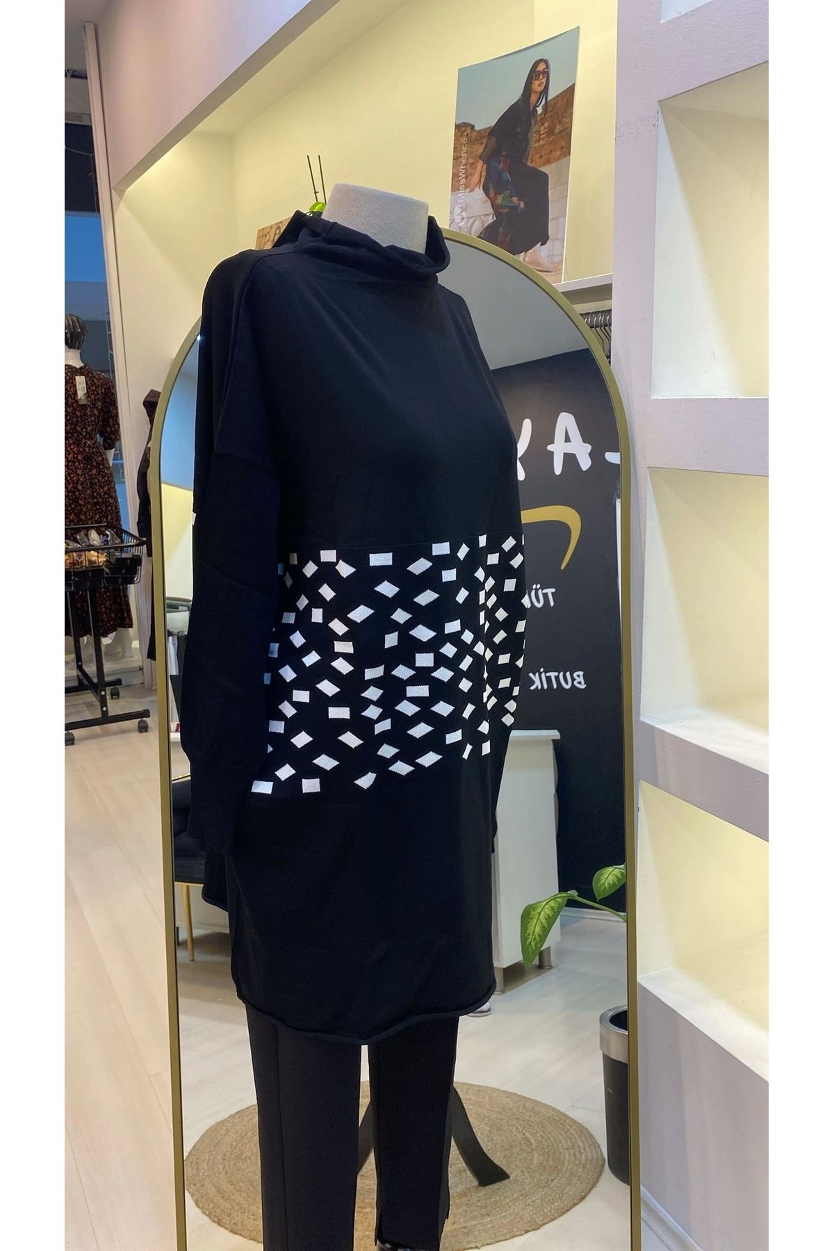 MissWhence-Ecru 242 Model Mi̇sswhence Knitwear Checkered Tunic 3