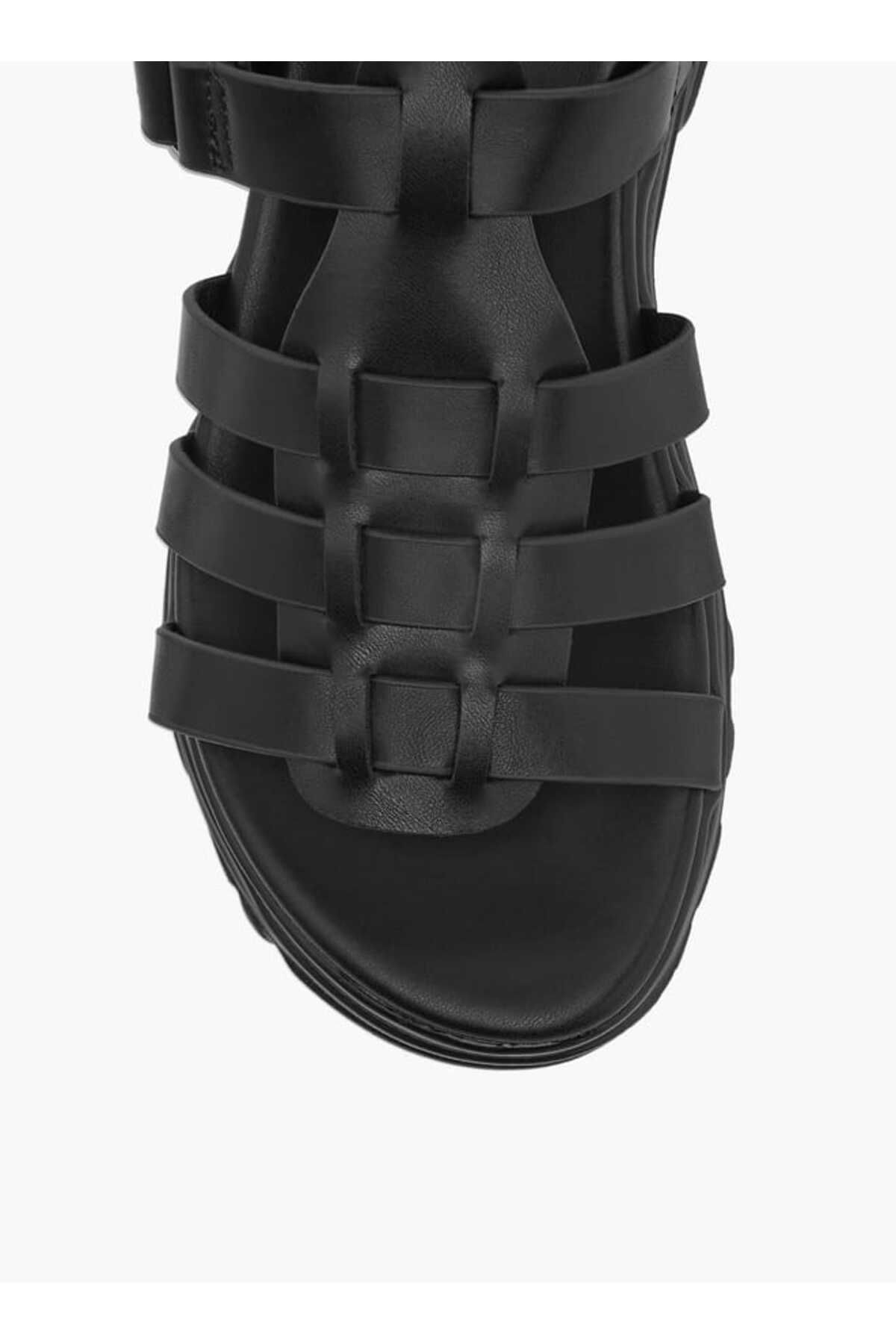 Le Confort-Solid Chunky Sole Strap Sandals with Hook and Loop Closure 3