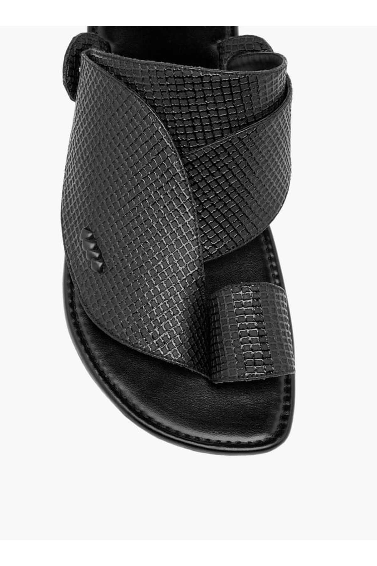 LBL by Shoexpress-Textured Slip-On Arabic Sandals with Toe Loop 3
