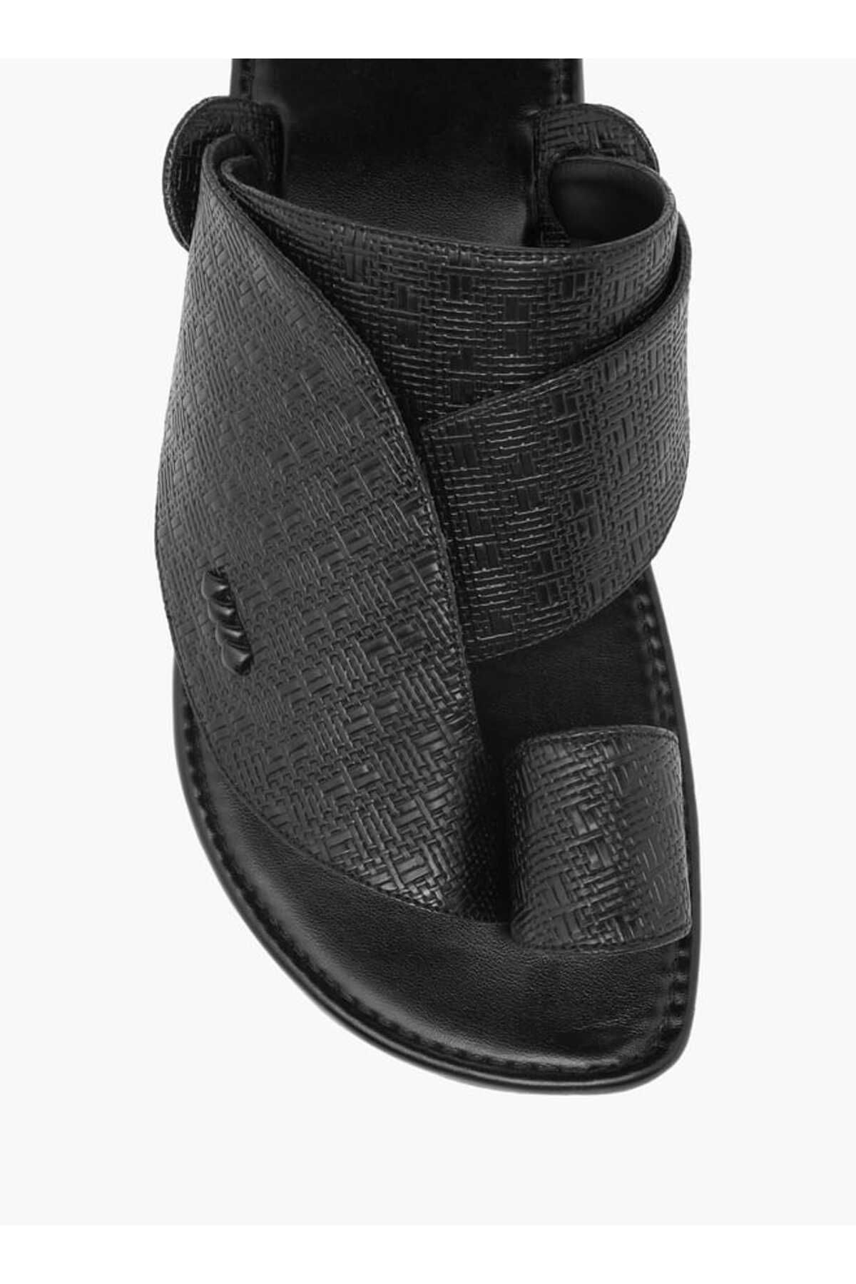 LBL by Shoexpress-Textured Slip-On Arabic Sandals with Toe Loop Detail 3