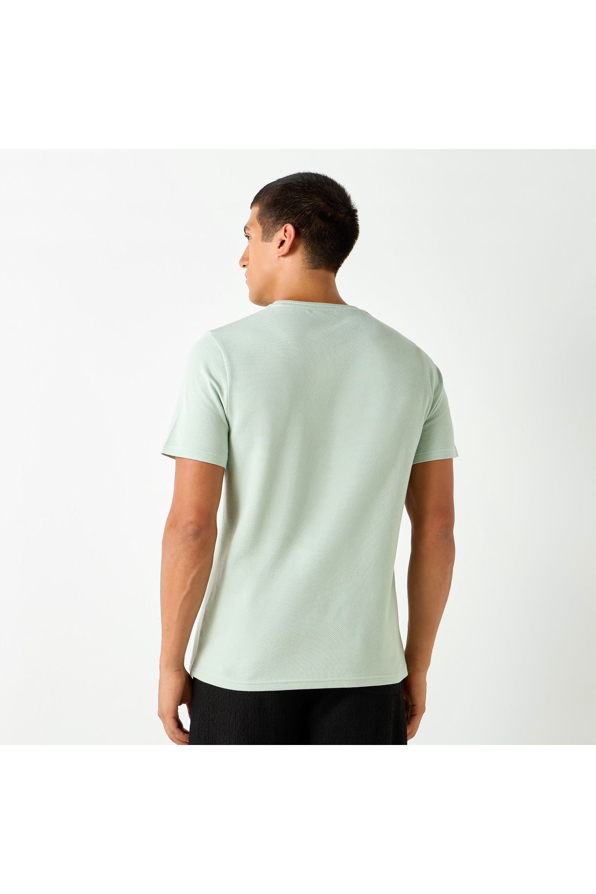 Iconic-Textured T-shirt With Short Sleeves And Crew Neck 3