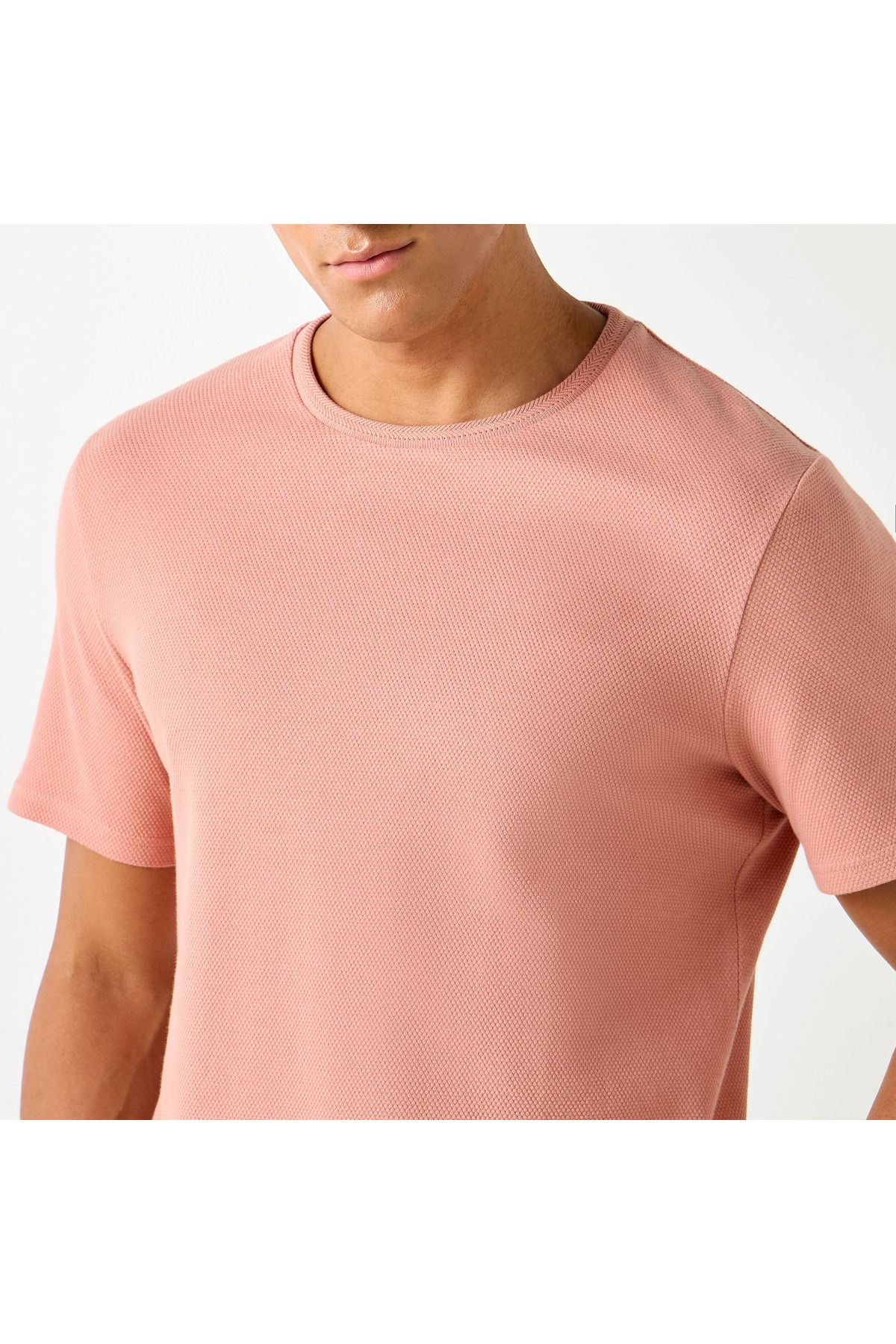 Iconic-Textured T-shirt With Short Sleeves And Crew Neck 4