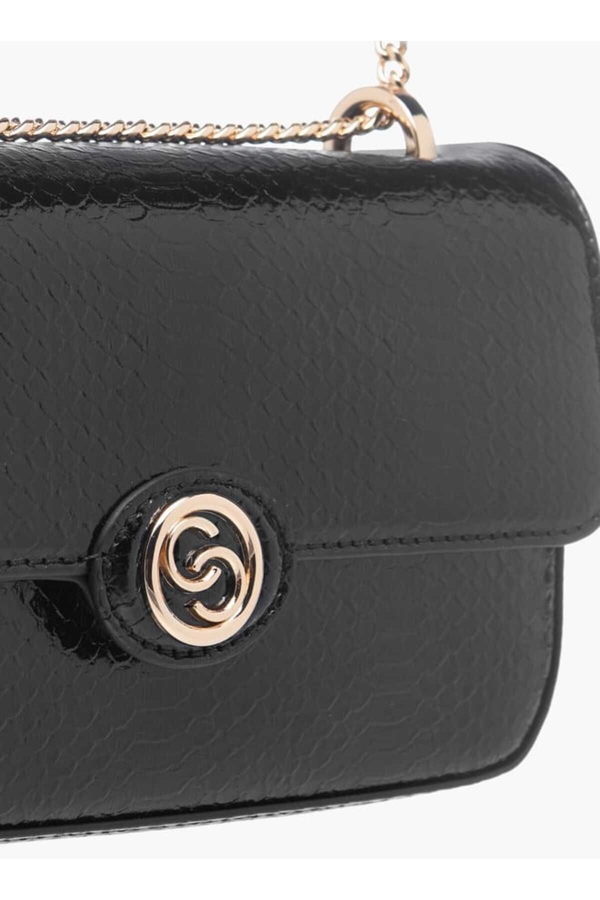 Celeste-Textured Crossbody Bag with Flap Closure and Chain Strap 4