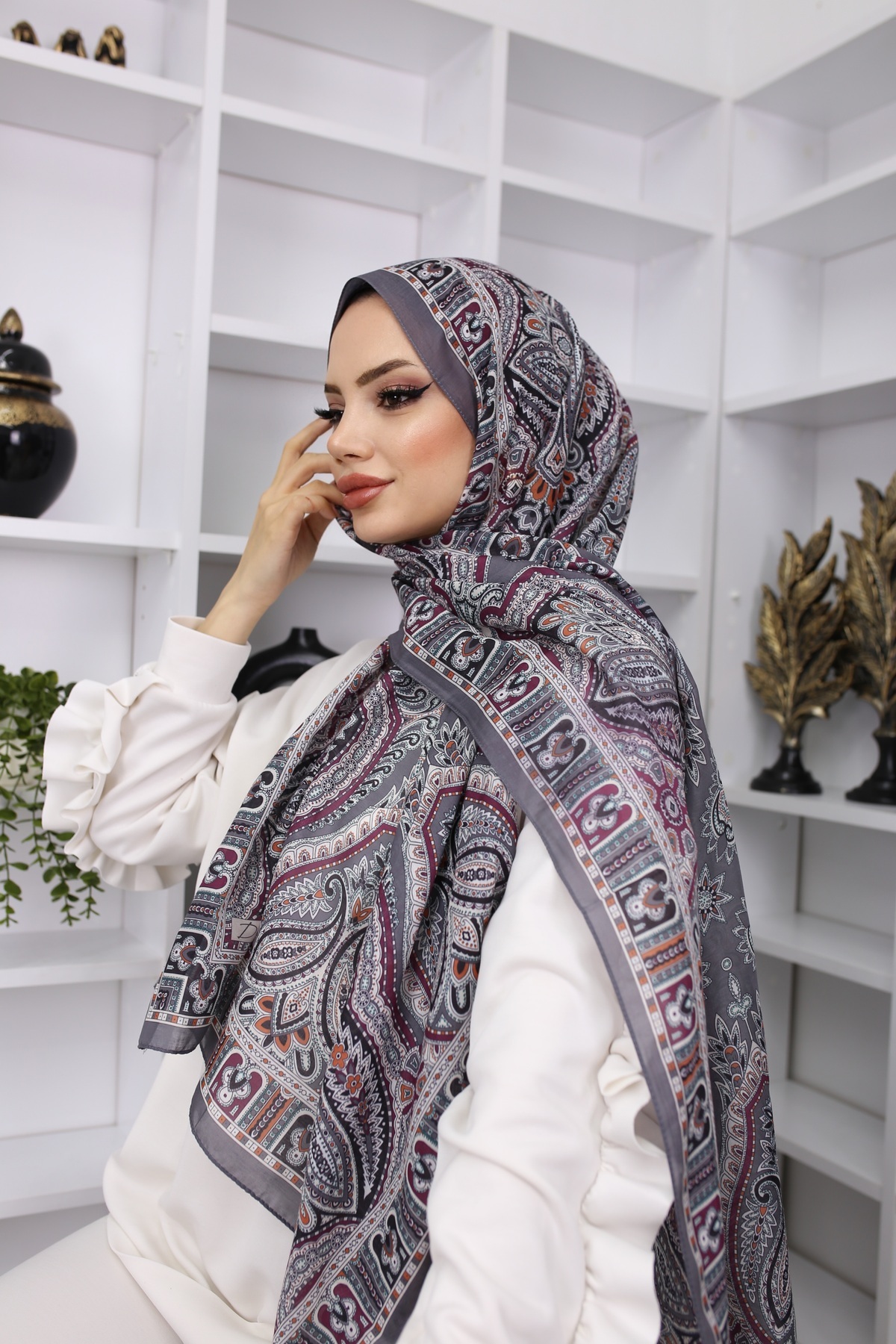 feronis-Soft Silk Retro Pattern Cotton Shawl 2