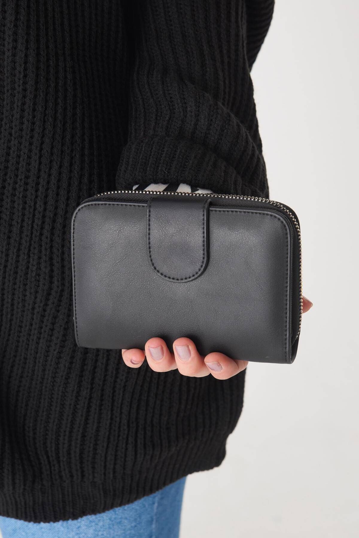Addax-Czdn77-F9 Model Wallet with Zipper and Snap Closure 4