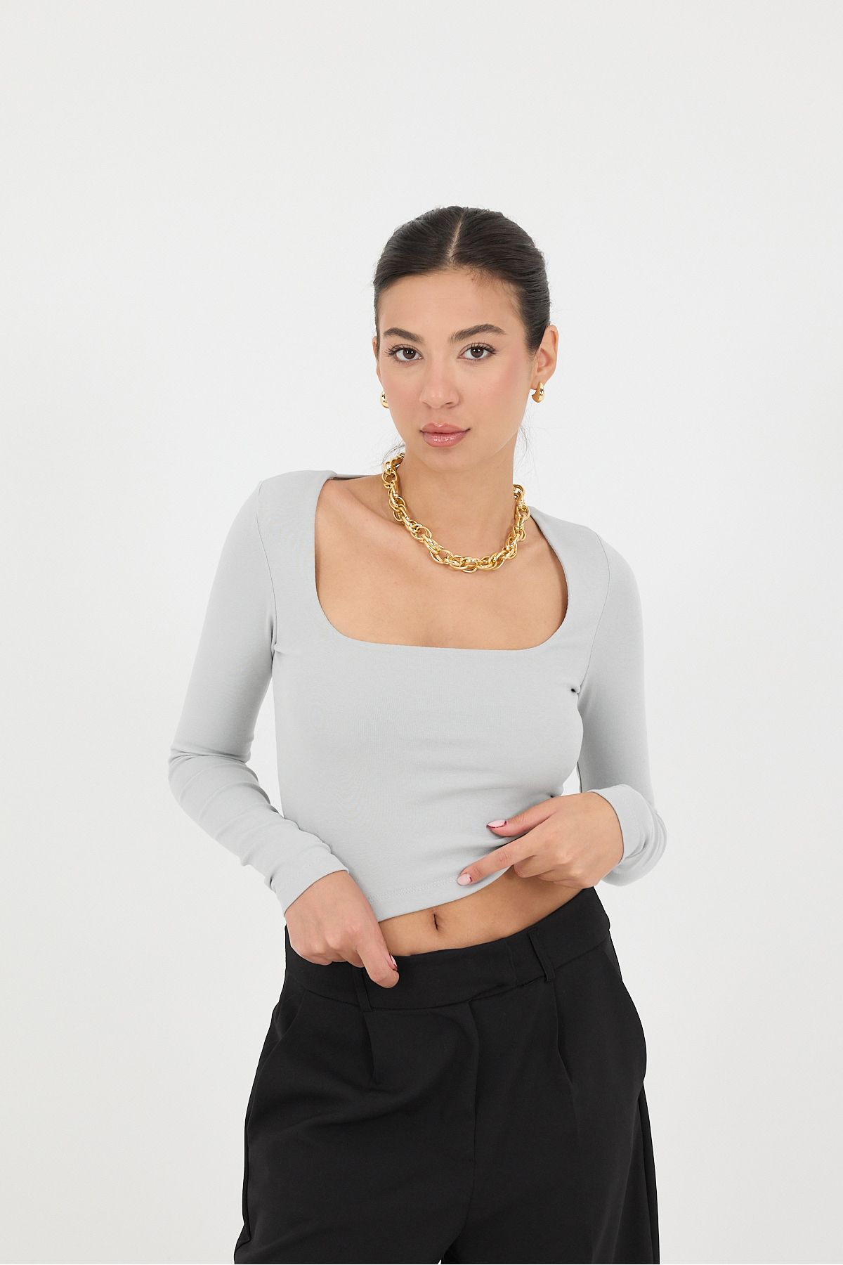 Addax-Square Neck Long Sleeve Basic Crop Blouse B3713-J1 3