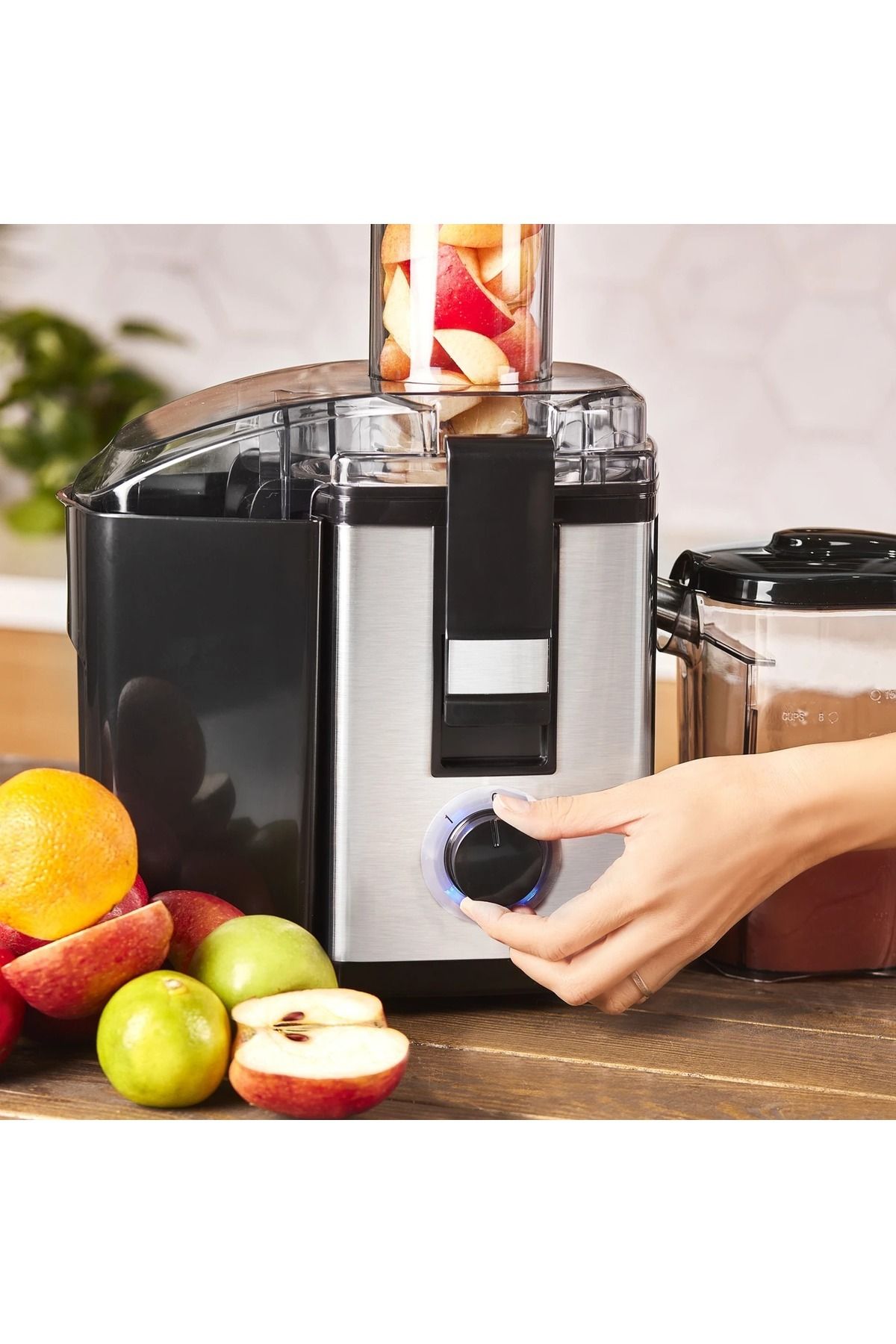 HOMEND-عصارة فواكه صلبة باللون الأسود من Projuicer 2705h 2