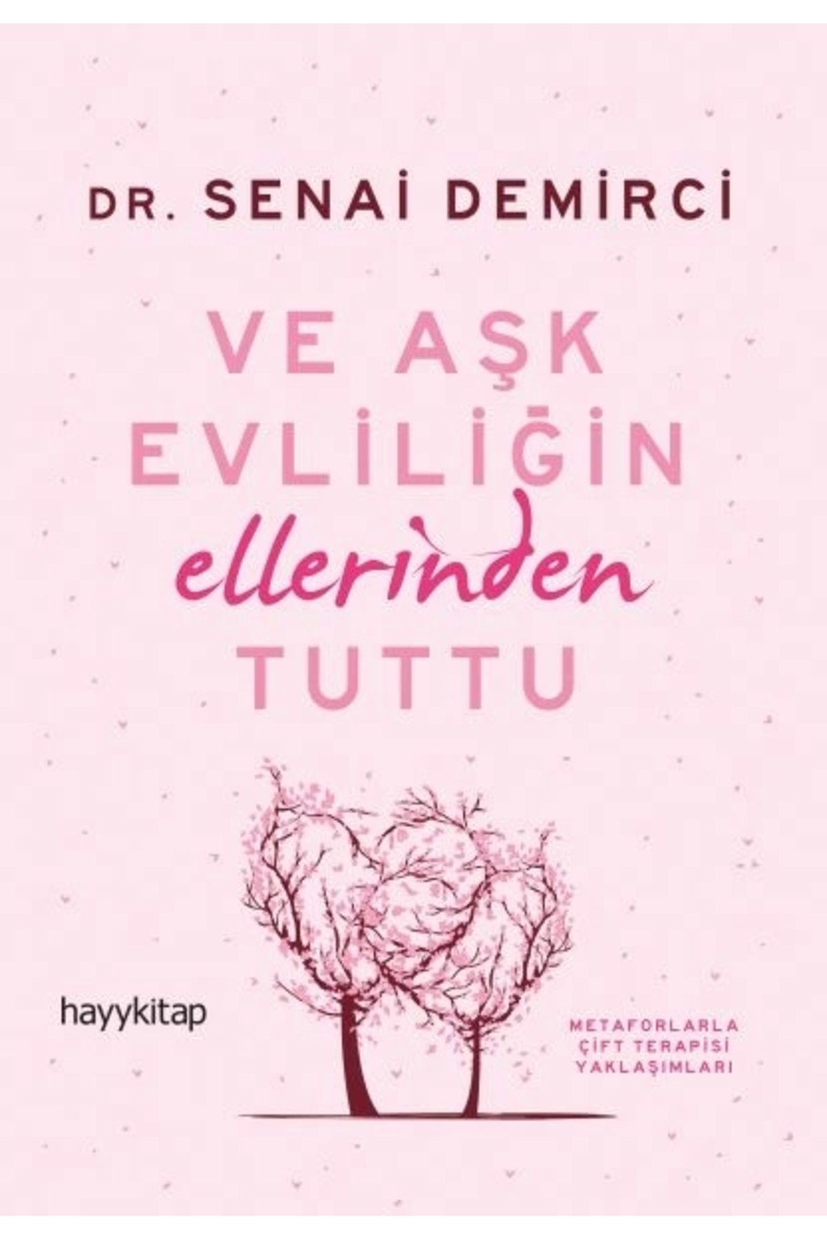 Eğiten Kitap Ve Aşk Evliliğin Ellerinden Tuttu