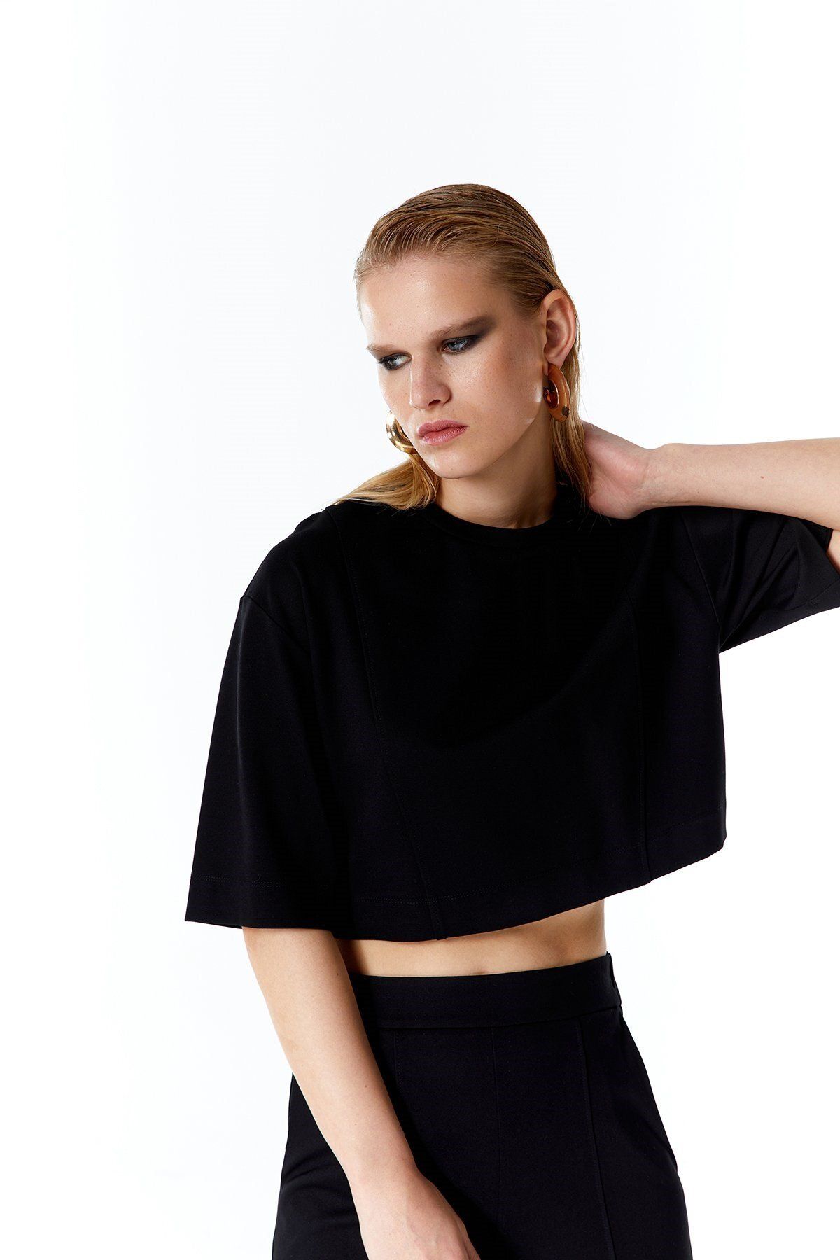 Rue Studio-Black Basic Crop T-shirt 7