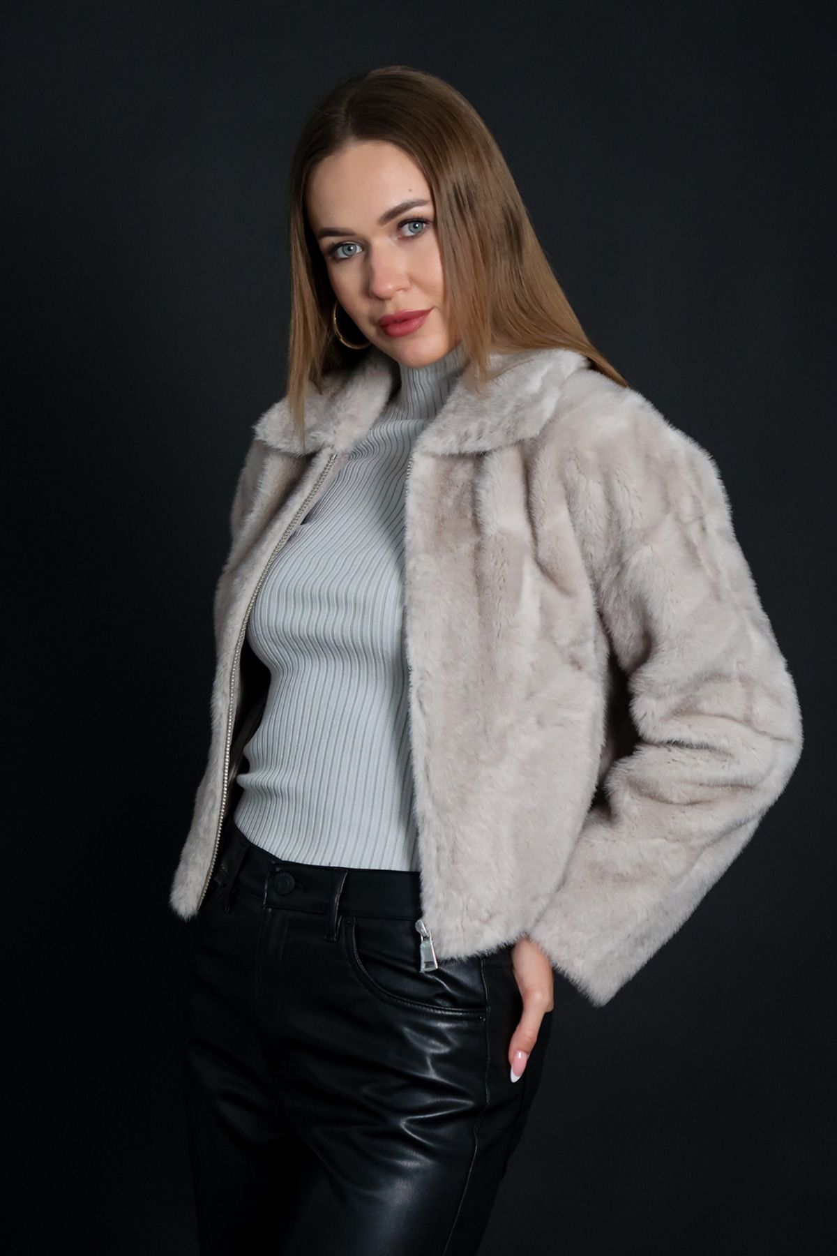 Christinas Storm Light Grey Super Soft Faux Fur