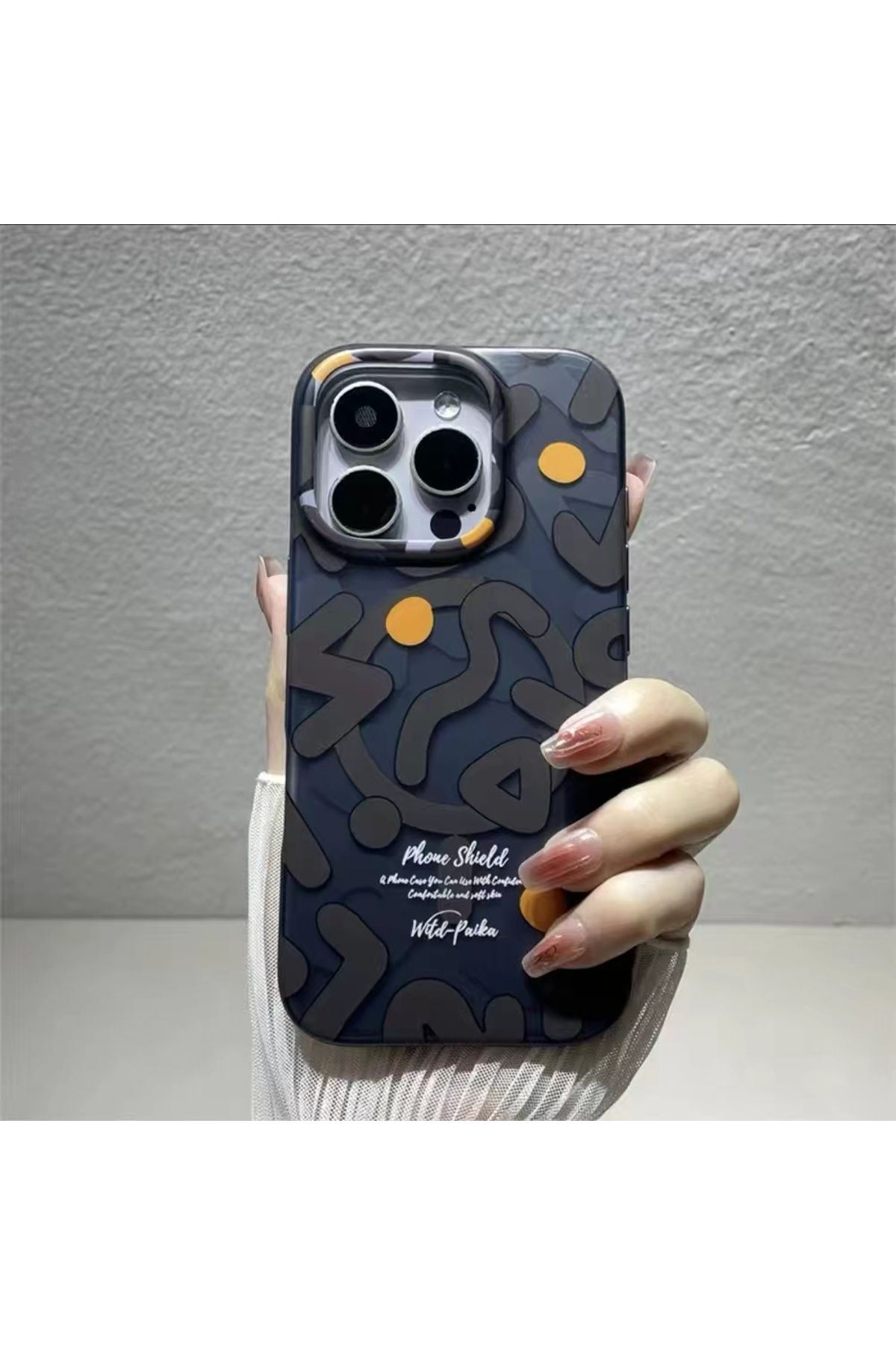 Ollyworld Geometrik Grafitti Hologramlı İphone 16 Siyah Kılıf