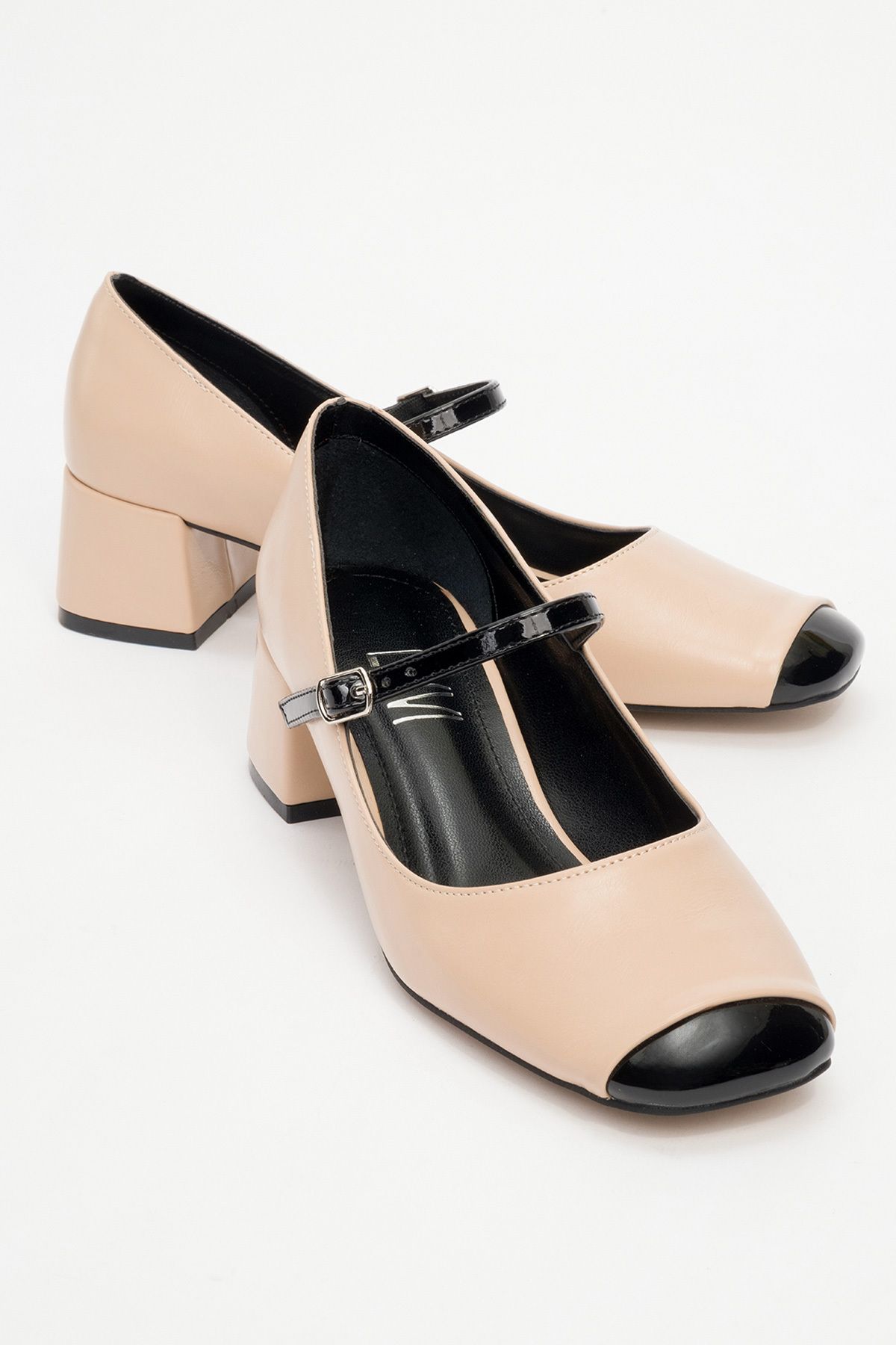 کفش های پاشنه کم زنانه پوست بژ-مشکی اپنا luvishoes
