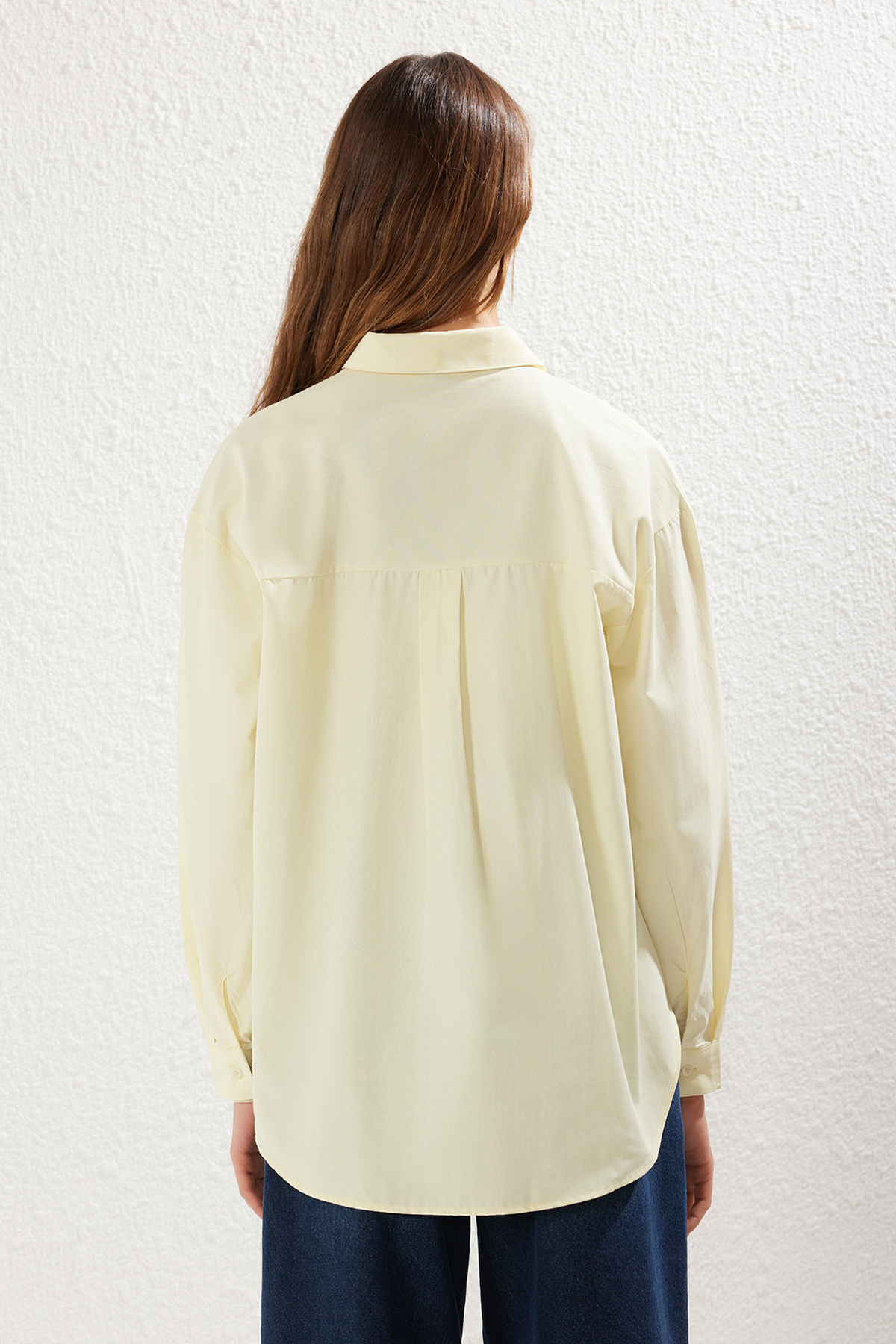 Trendyolmilla  Sarı Loose Fit Pamuklu Dokuma Gömlek TWOAW20GO0107 - Görsel 5