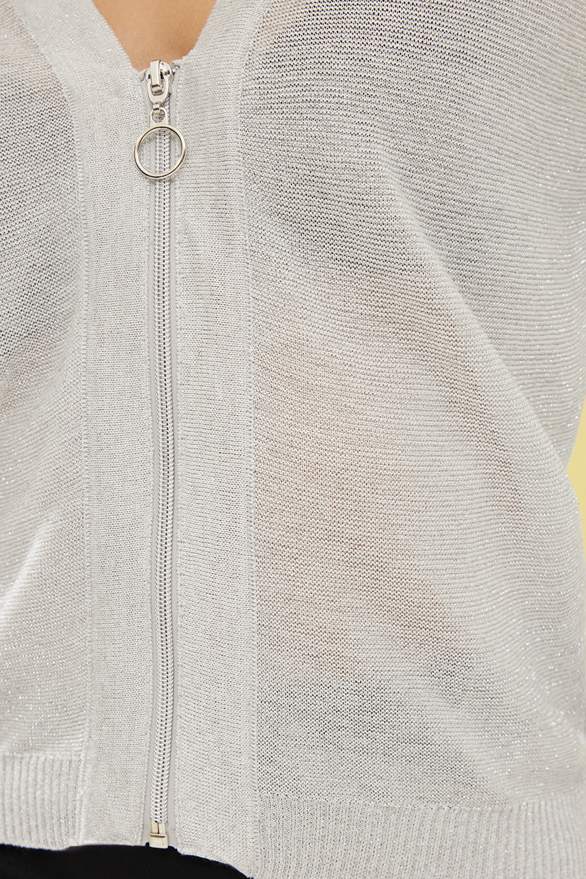 Trendyolmilla  Ekru-Gold Transparan Görünümlü Simli Kalite Triko Hırka TWOSS24HI00008 - Görsel 4