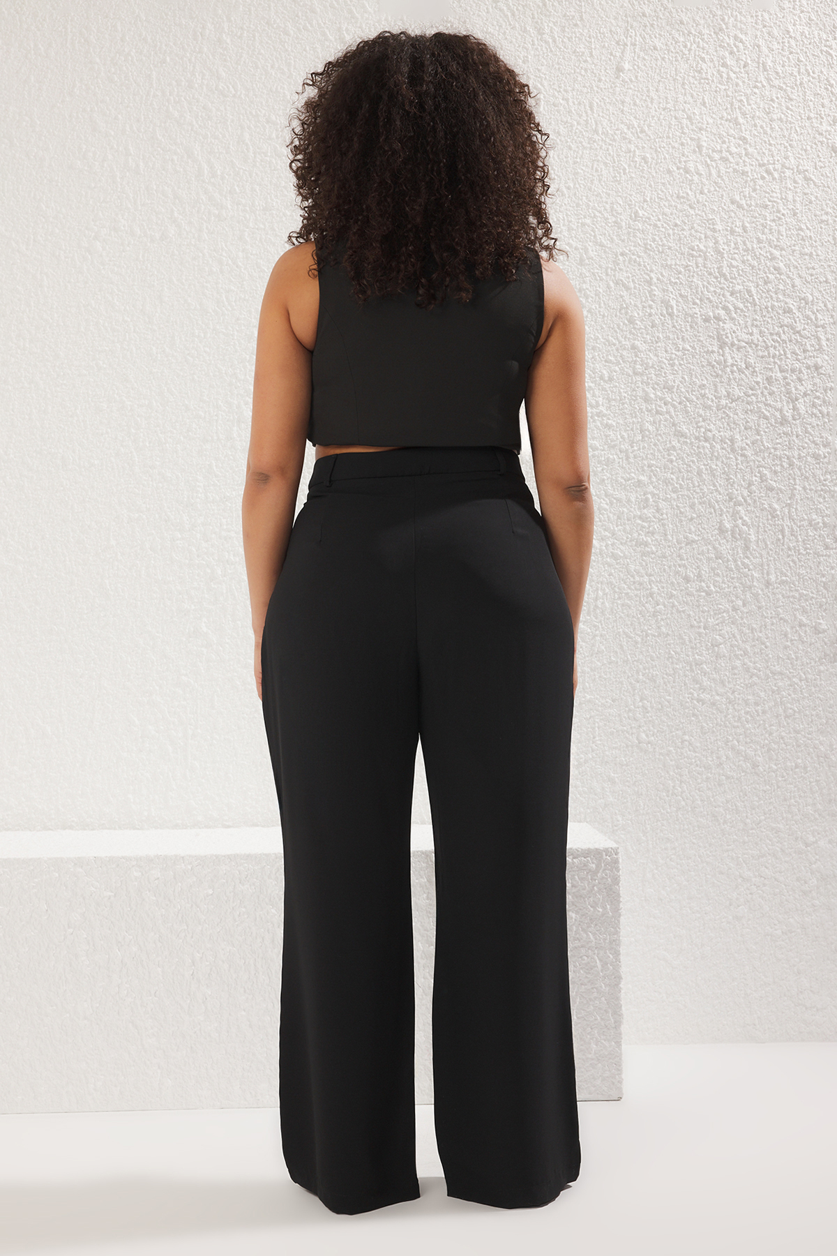 Trendyolmilla  Siyah Çift Pilili Yüksek Bel Geniş Paça Dokuma Pantolon TBBSS25AR00021 - Görsel 7