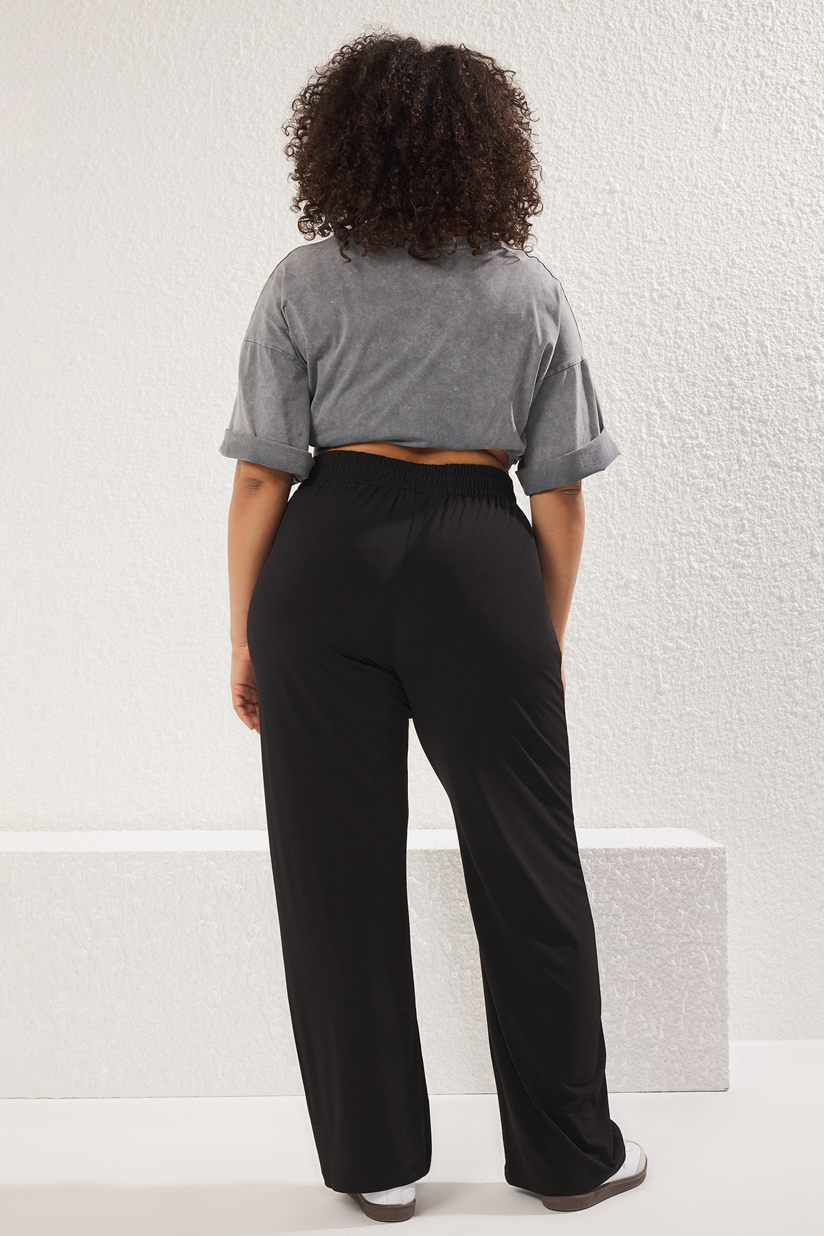 Trendyol Curve-Black High Waist Wide Leg Knitted Trousers Tbbss25Ar00005 5