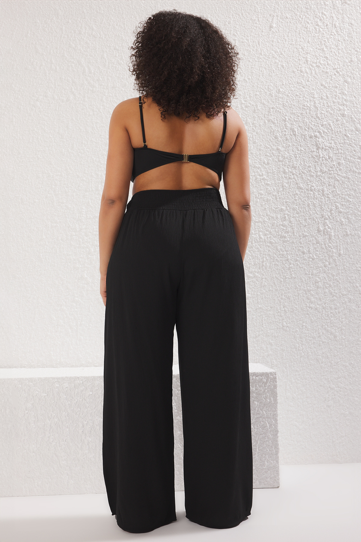 Trendyolmilla  Siyah Geniş Paça Yüksek Bel Plaj Giyim Büyük Beden Pantolon TBBSS25AR00000 - Görsel 5