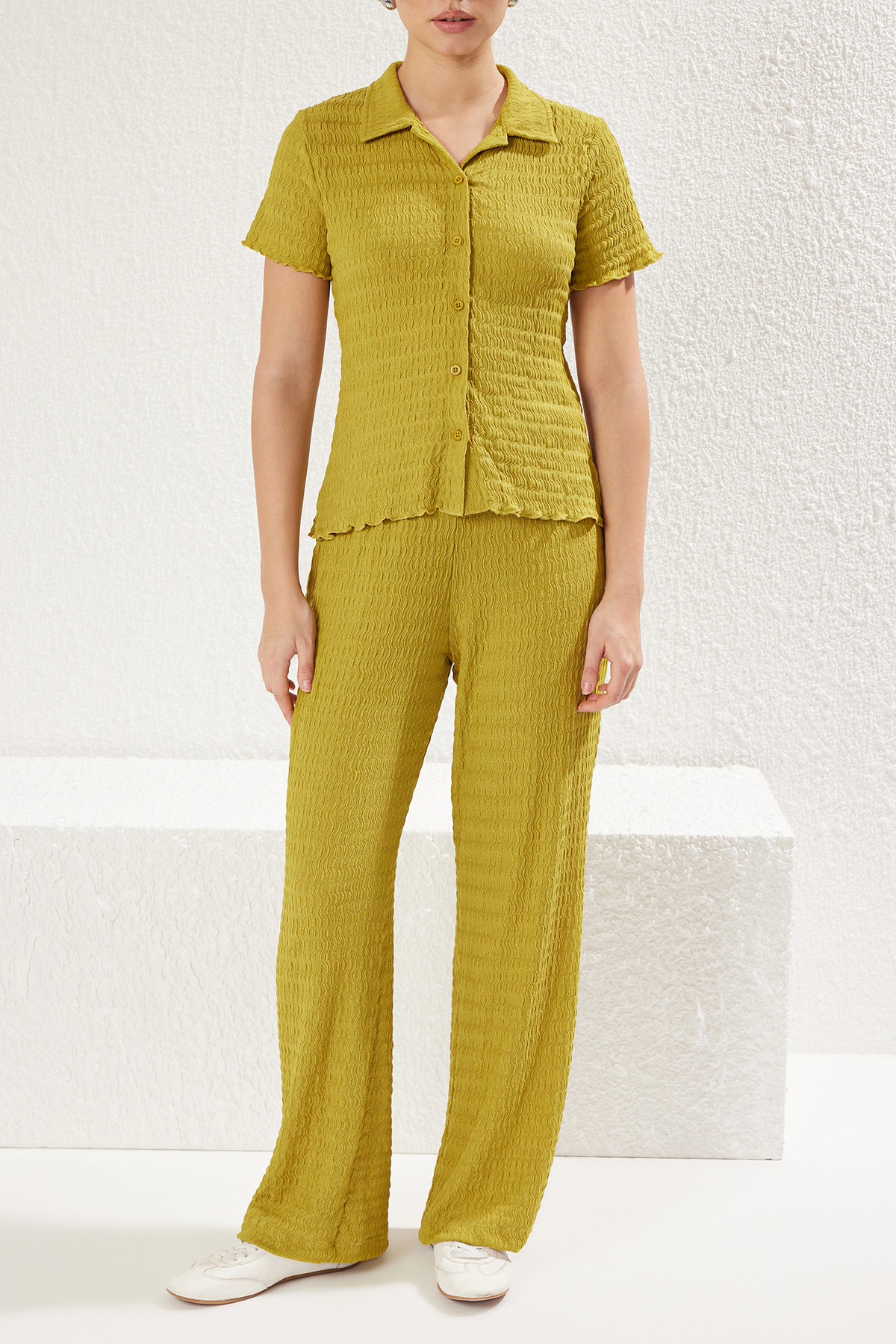 Trendyolmilla  Yağ Yeşil Fitted/Vücuda Oturan Dokulu Esnek Örme Alt-Üst Takım TWOSS25AU00014 - Görsel 3