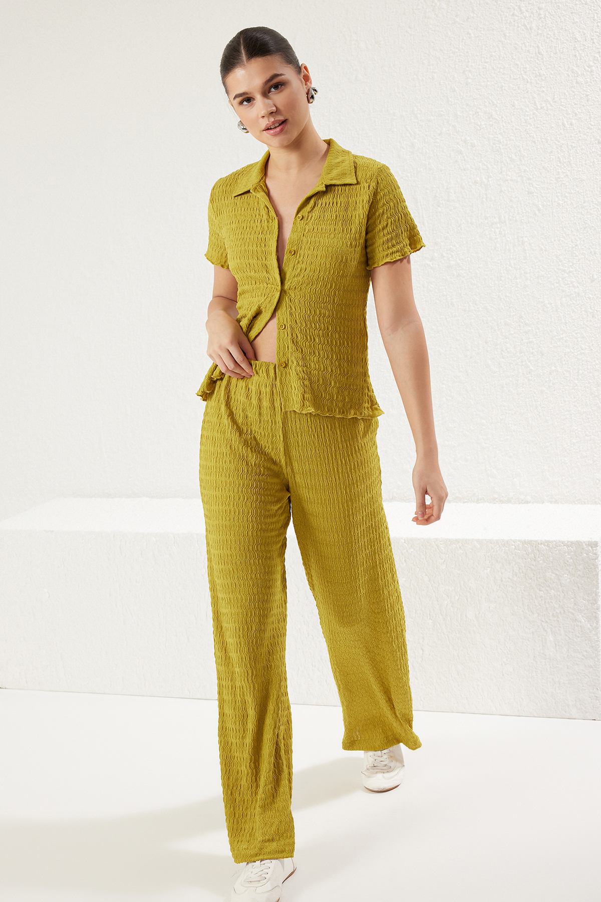 Trendyolmilla  Yağ Yeşil Fitted/Vücuda Oturan Dokulu Esnek Örme Alt-Üst Takım TWOSS25AU00014