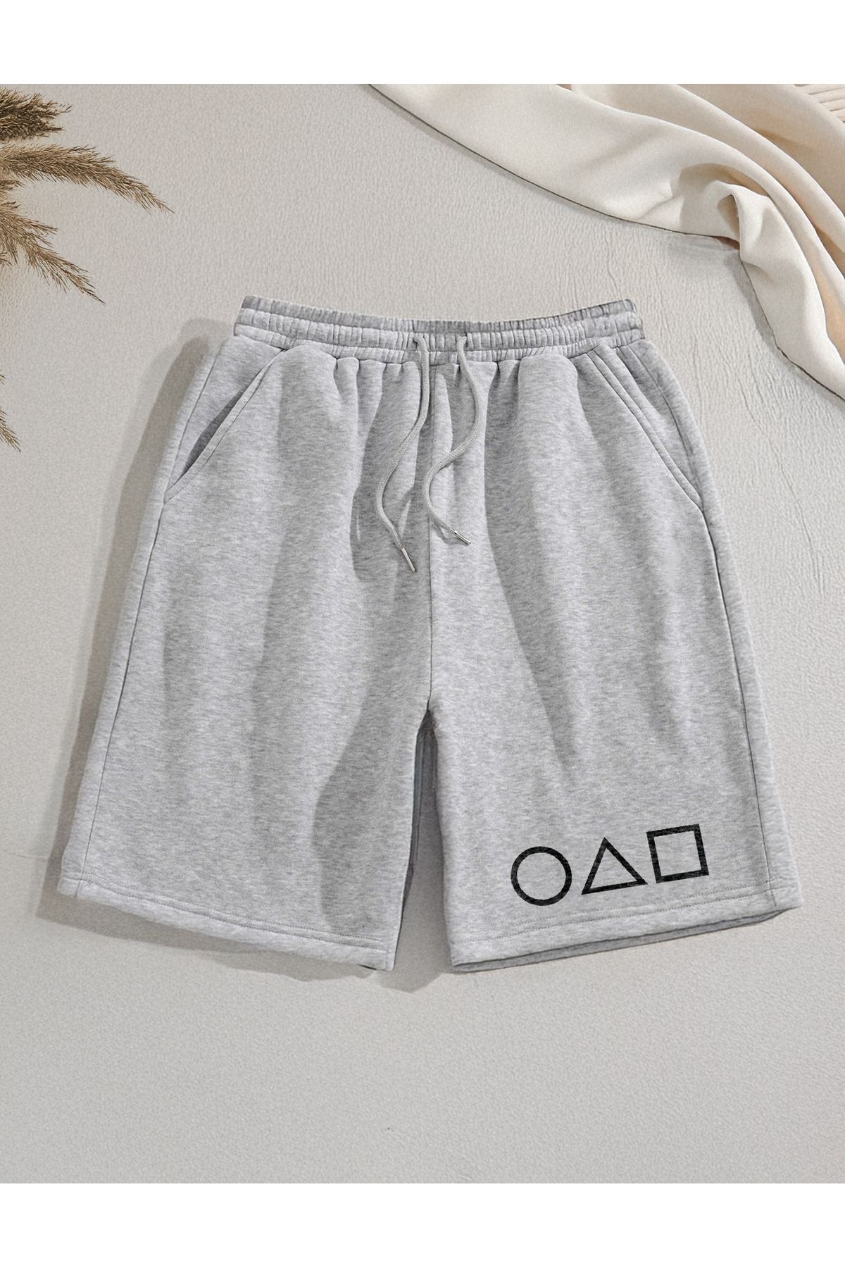 De Carte-Squid Game Logo Printed Seasonal Shorts Bermuda - Basic 1