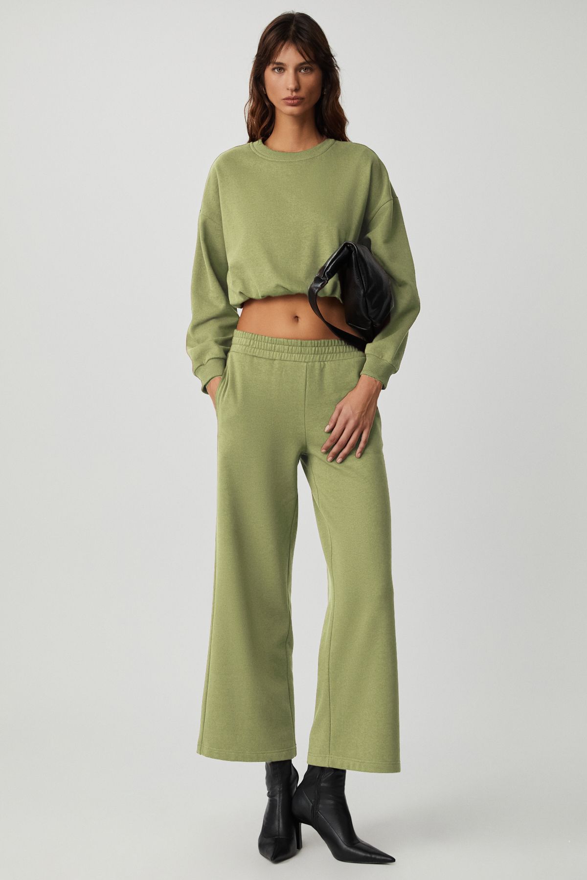 GRIMELANGE-Dewanna Women's Long Sleeve Crop Green Tracksuit Set 1