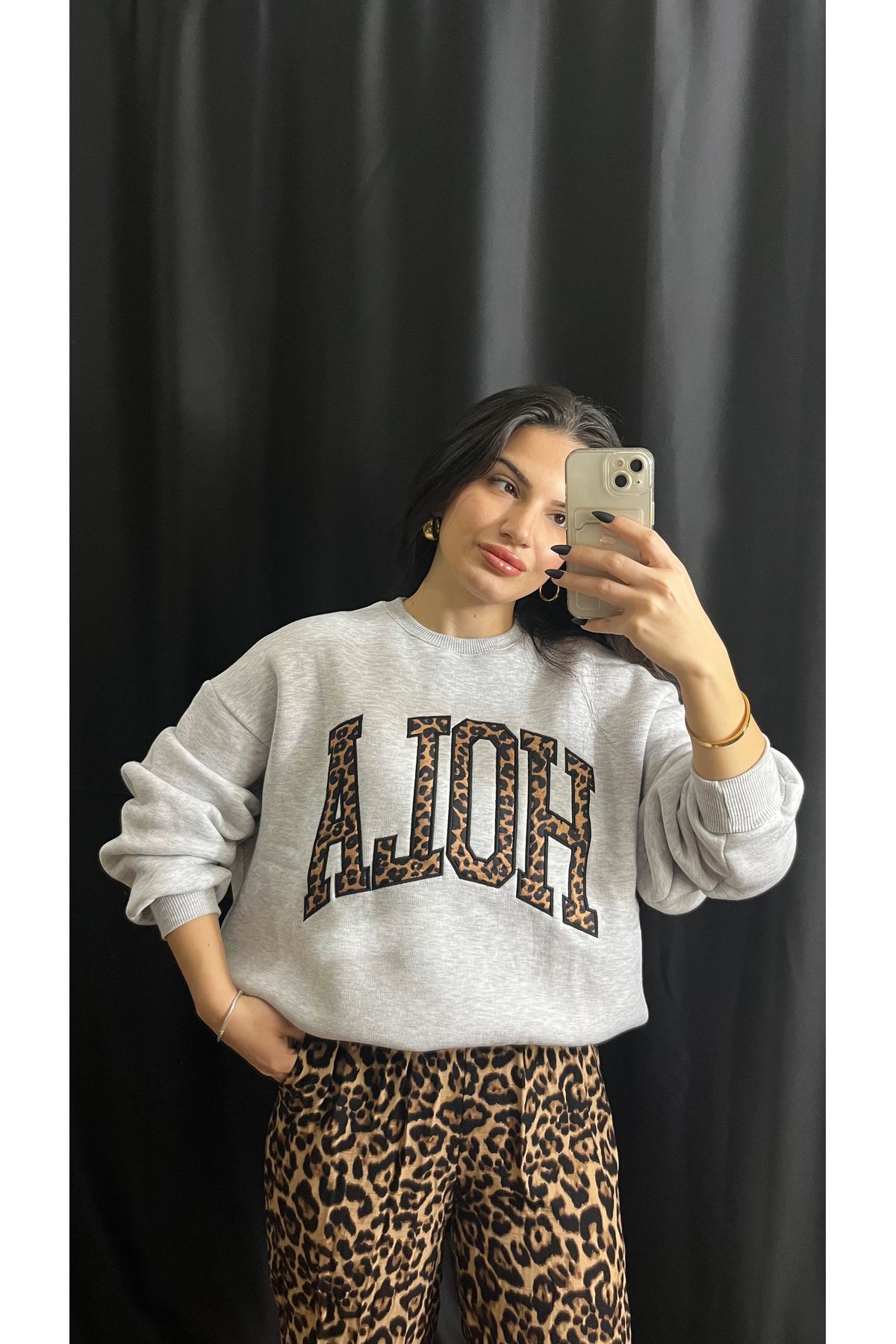 Butik GRİ ÜÇ İPLİK ŞARDONLU HOLA SWEATSHIRT