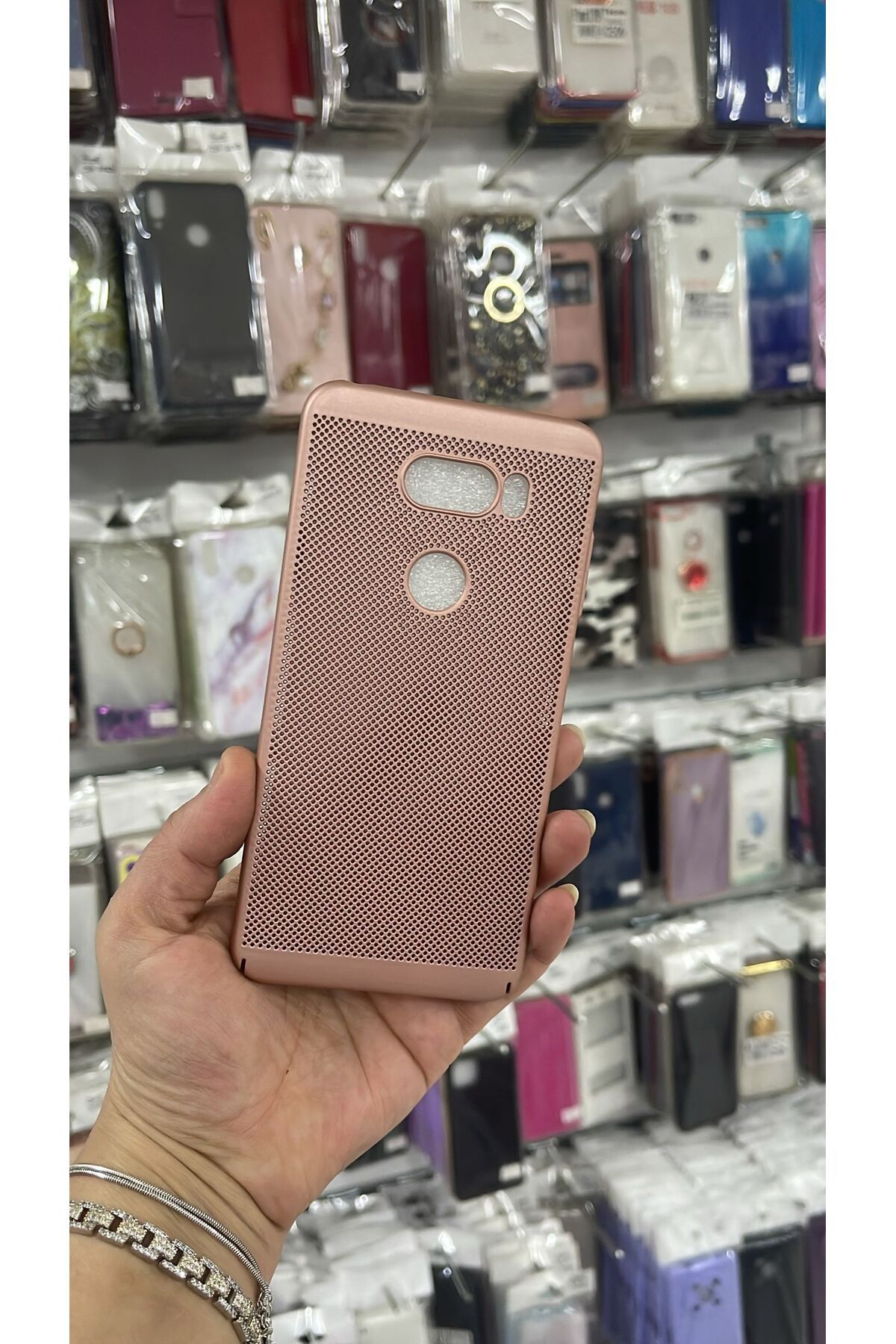 TECNOTREND LG V30 DELİKLİ SERT KAPAK