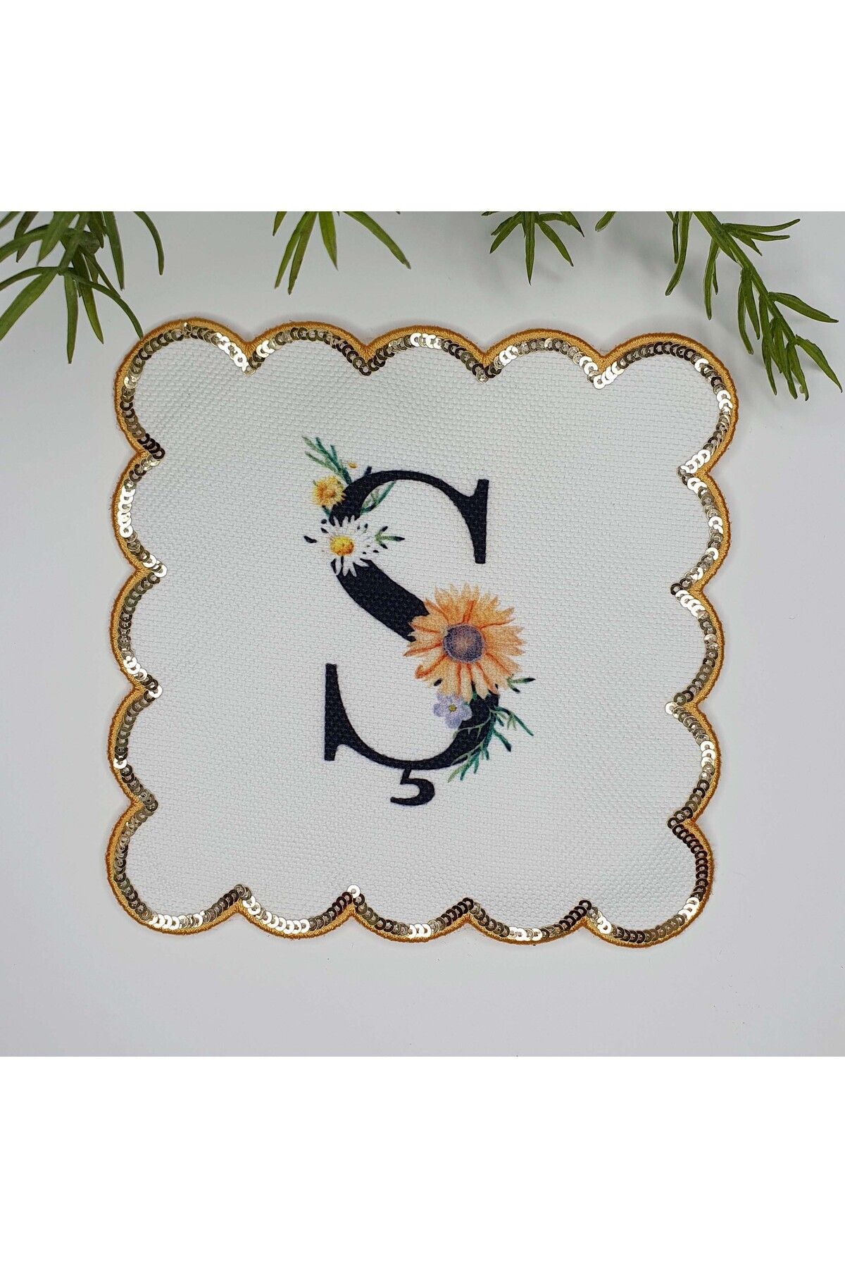 decofav Ş Harfi Baskılı Kişiye Özel Pul İşlemeli Monogramlı Nakış Kenar Pullu Kokteyl Peçetesi 1 Adet