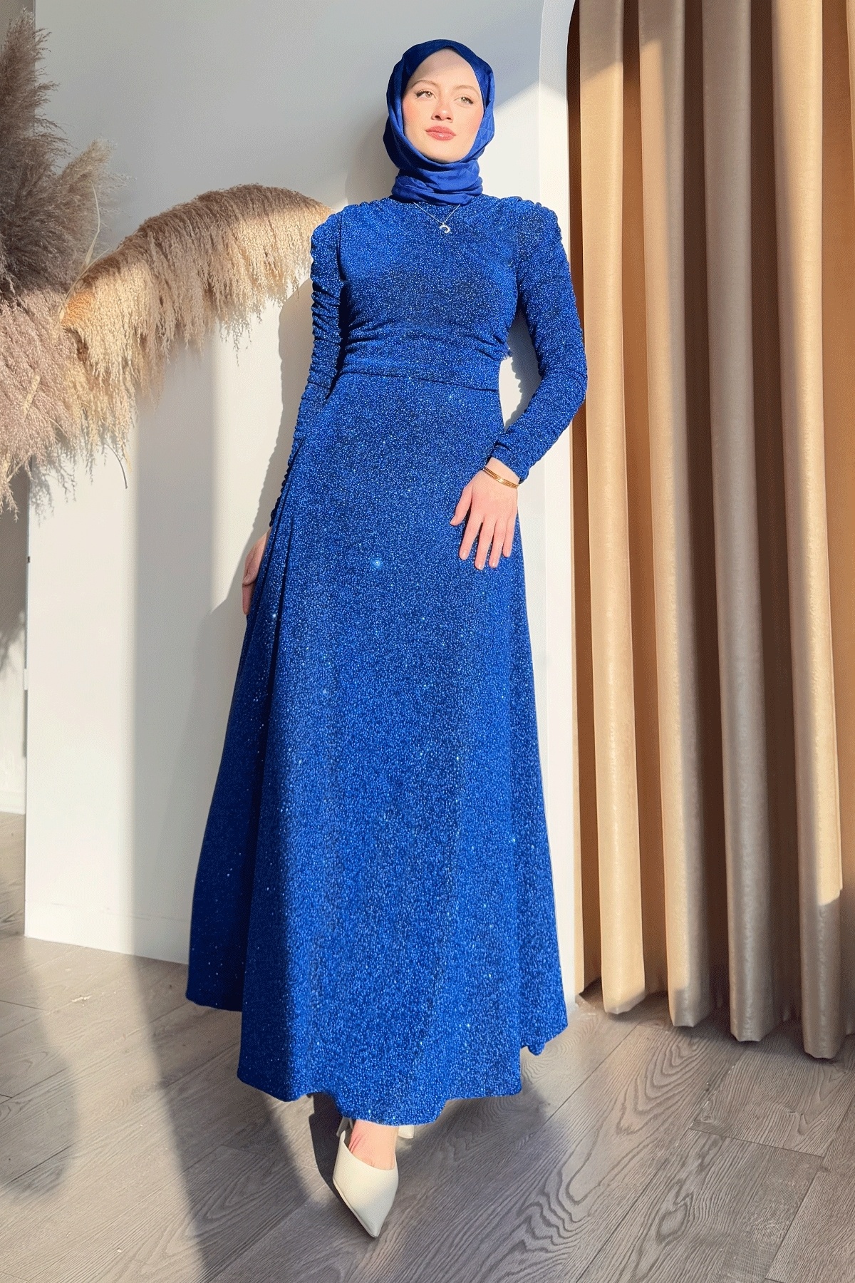 InStyle-Rochie albastră Saks cu sclipici la două piept 5