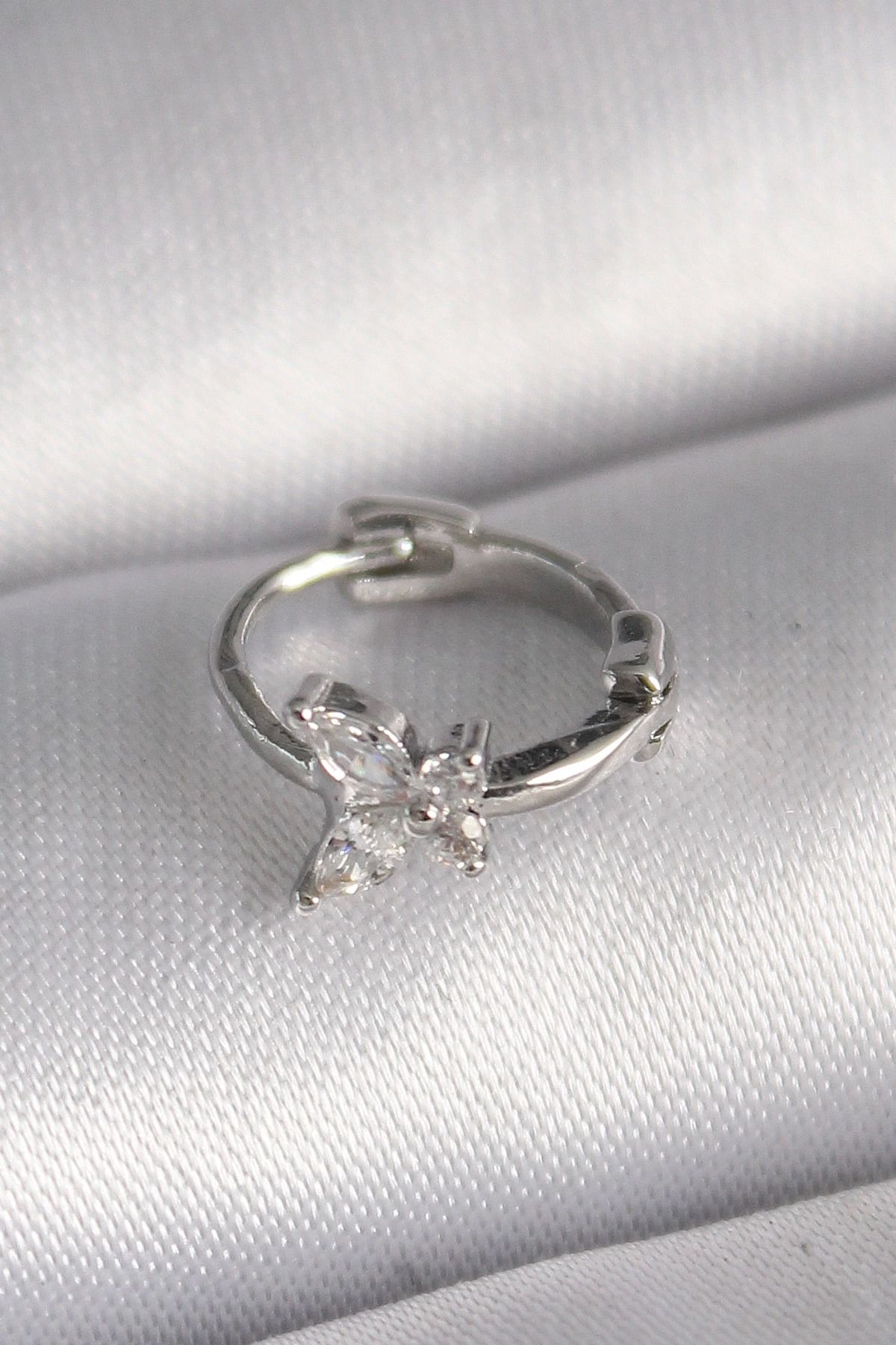 Ekince 316L Çelik Gümüş Renk Zirkon Taşlı Kelebek Model Tragus Piercing