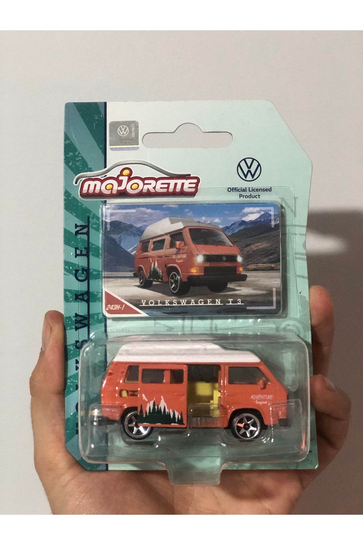 Majorette VOLKSWAGEN T3 LİSANSLI KARAVAN KOLEKSİYONLUK ÜRÜN