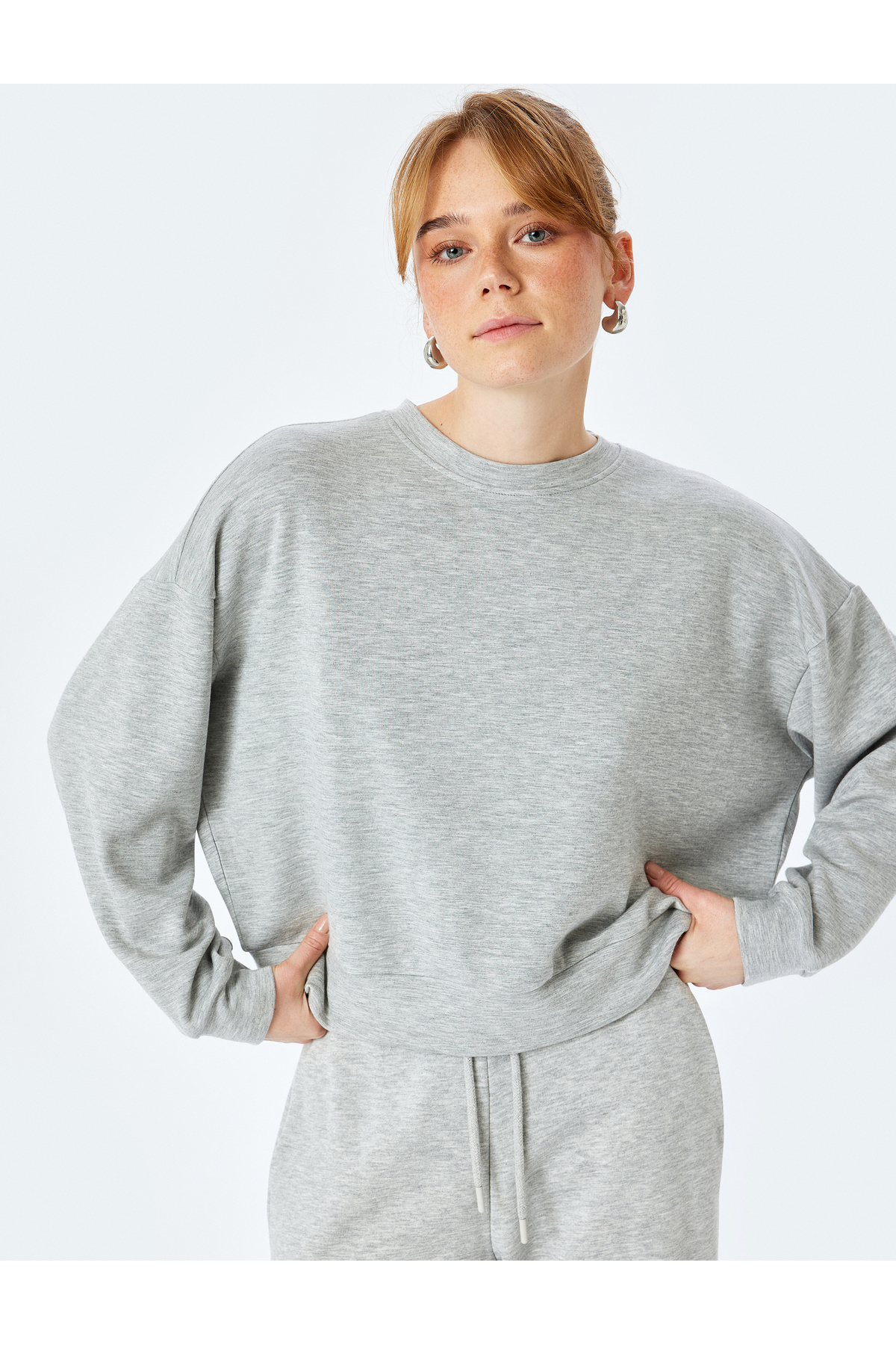 Koton KT - Rahat Kalıp Viskon Uzun Kollu Bisiklet Yaka Basic Sweatshirt